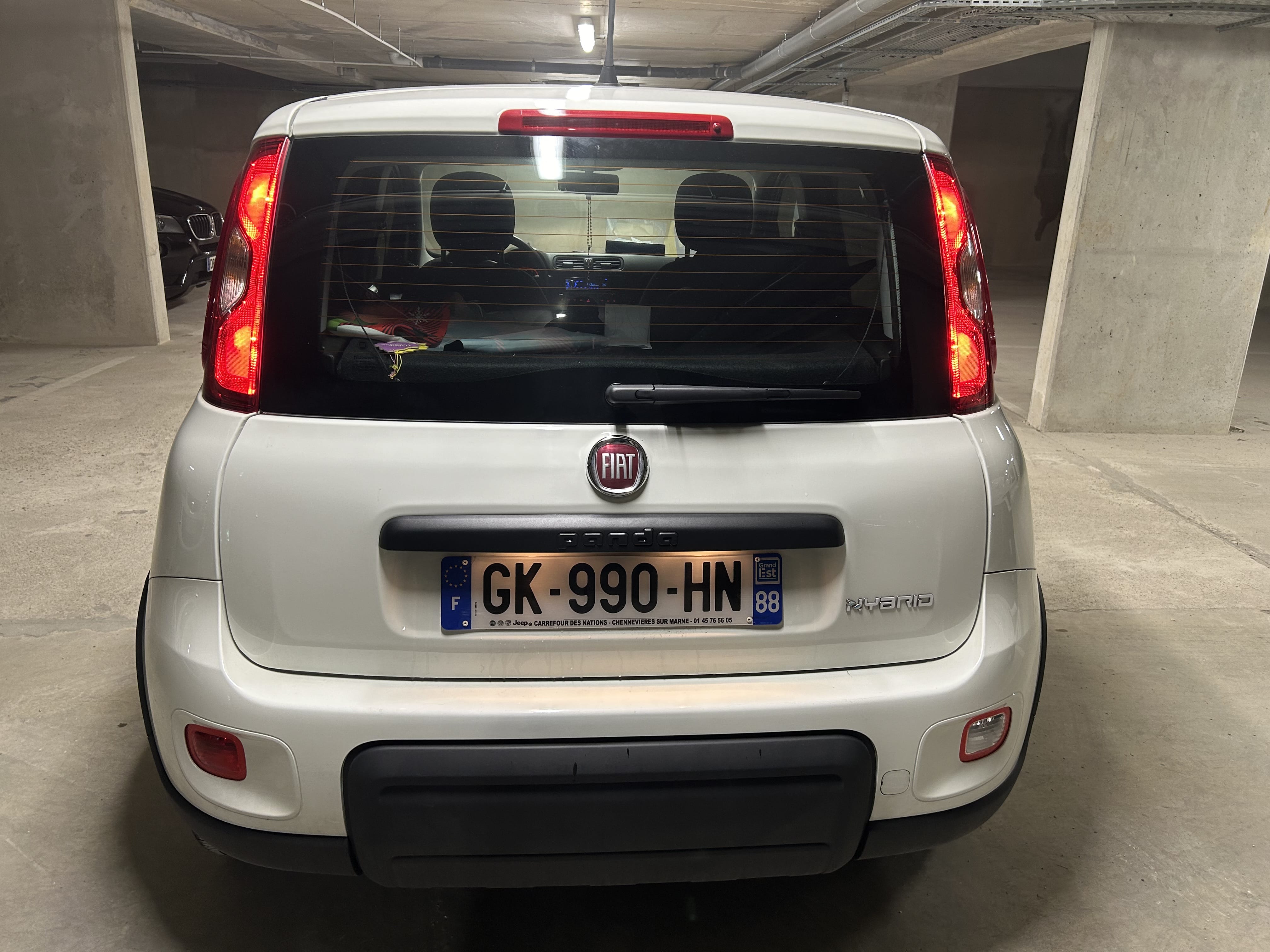 Fiat Panda Essence hybride très économique avec Audio Bluetooth