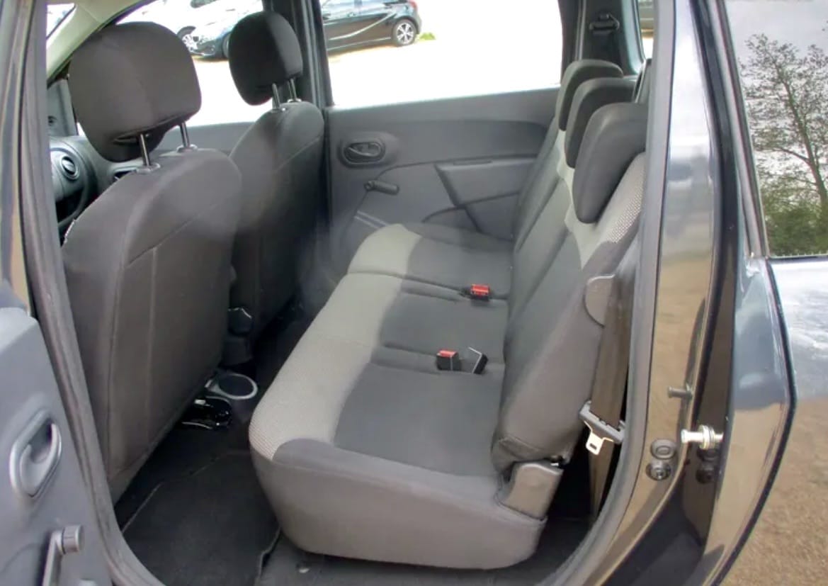 Dacia Lodgy 7 places & Spacieux avec Entrée audio / iPod