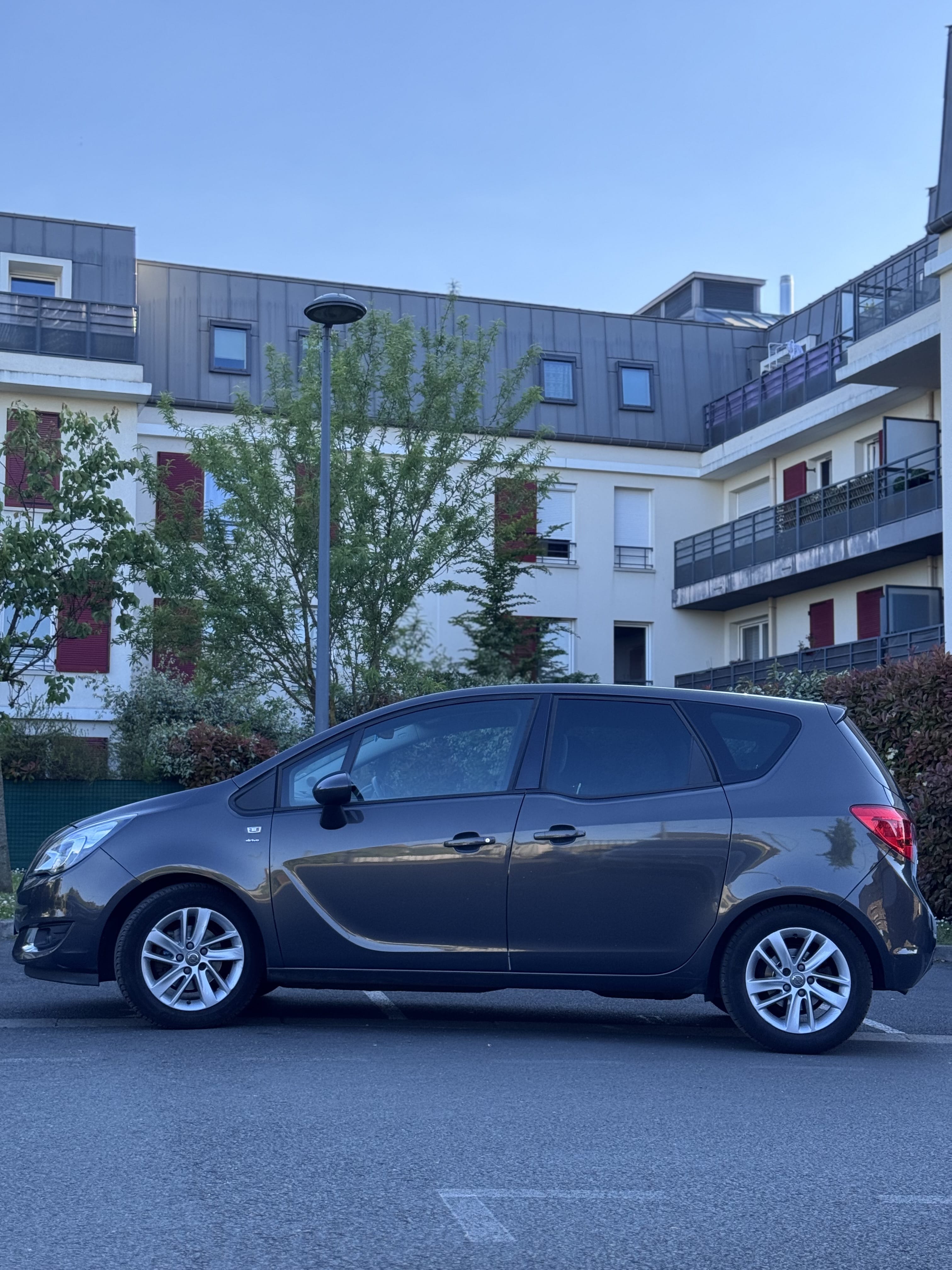 Opel Meriva avec Climatisation