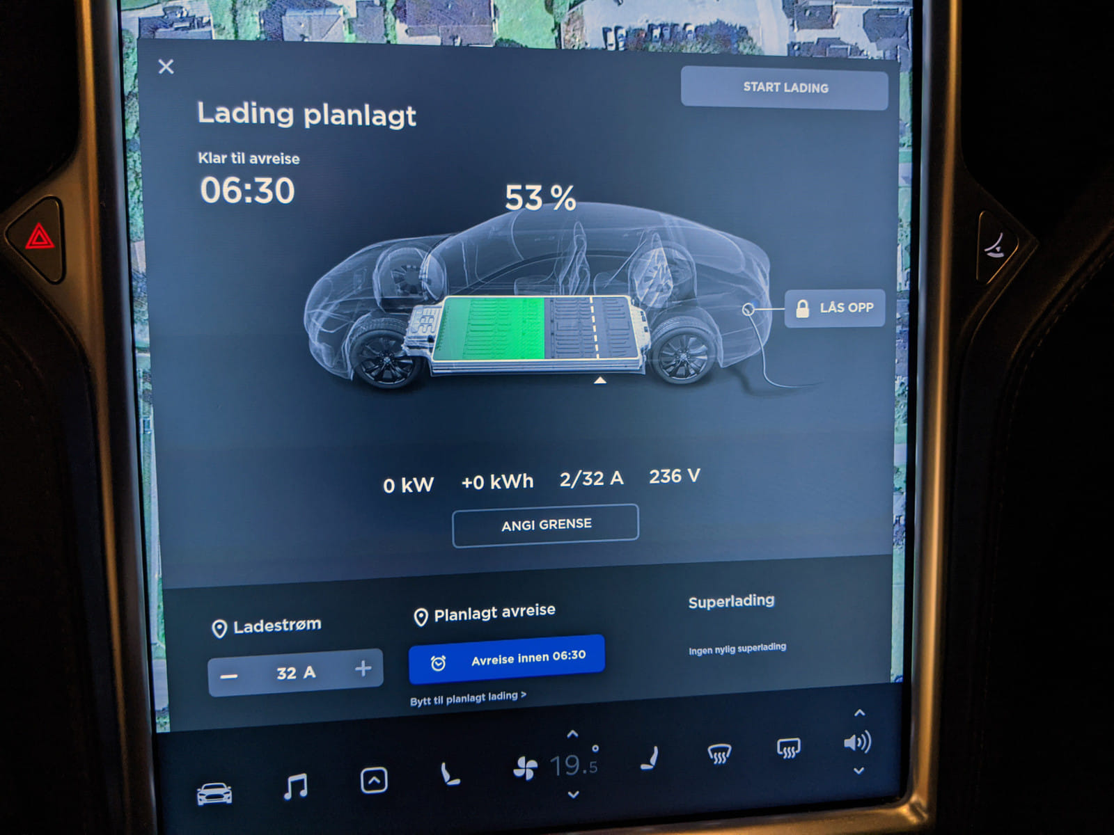 Tesla Model S with Roof box