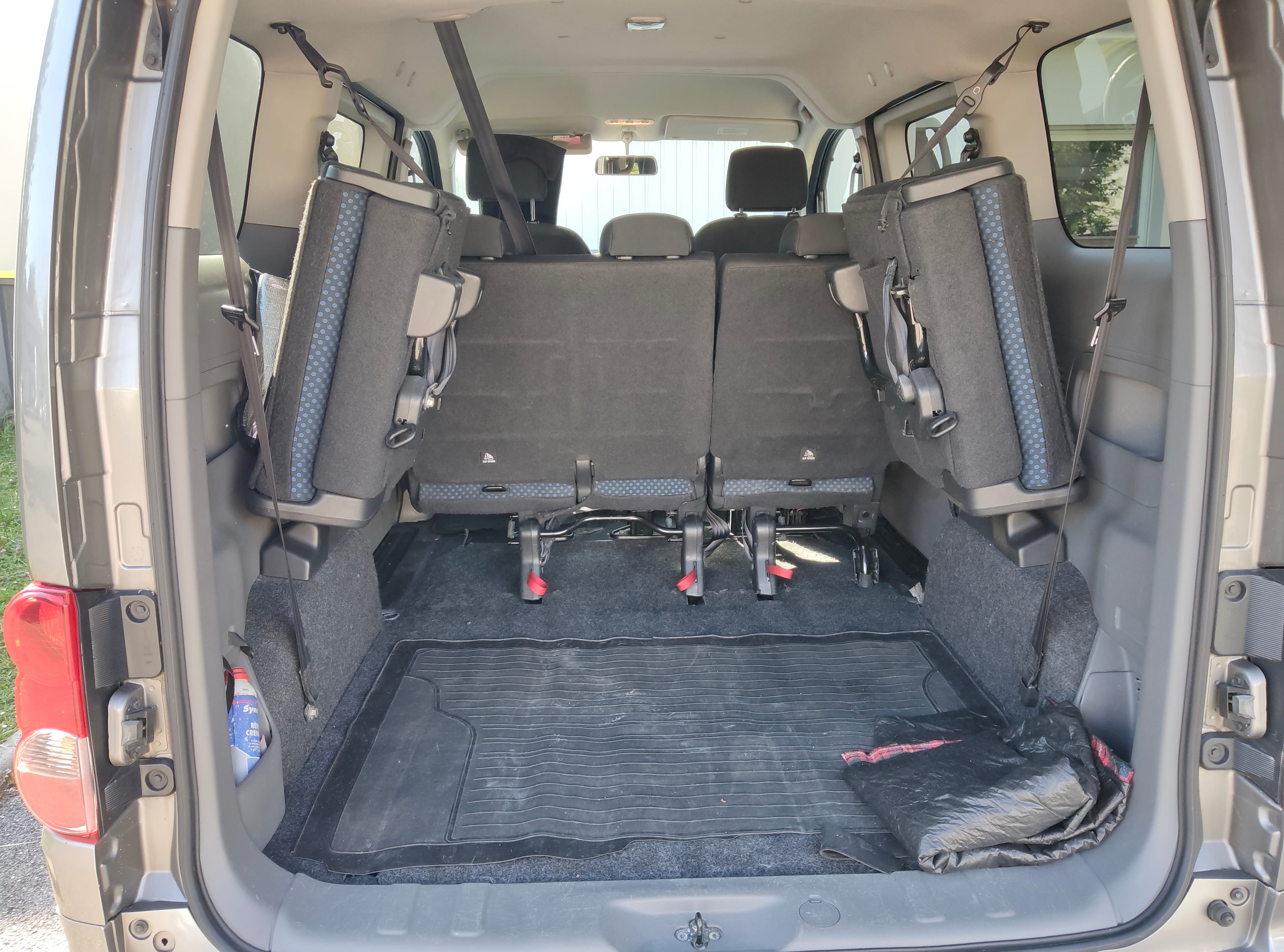 Nissan NV200 Combi 1.5 DCI 110 CH avec Attelage