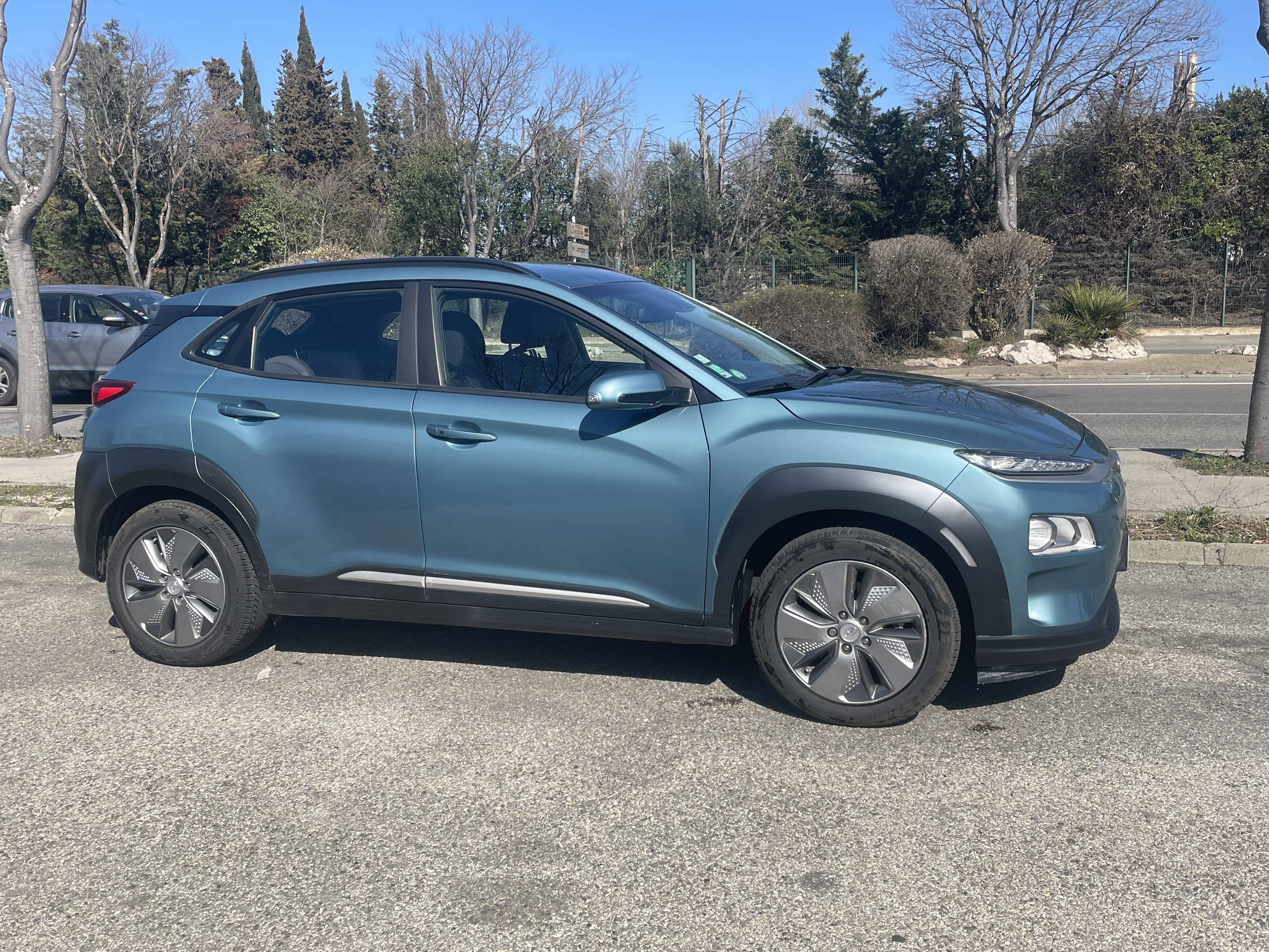 Hyundai Kona Electric 39,5KW 5 places Non Fumeur Crit’air 0 Livraison BdR et Toulon avec GPS