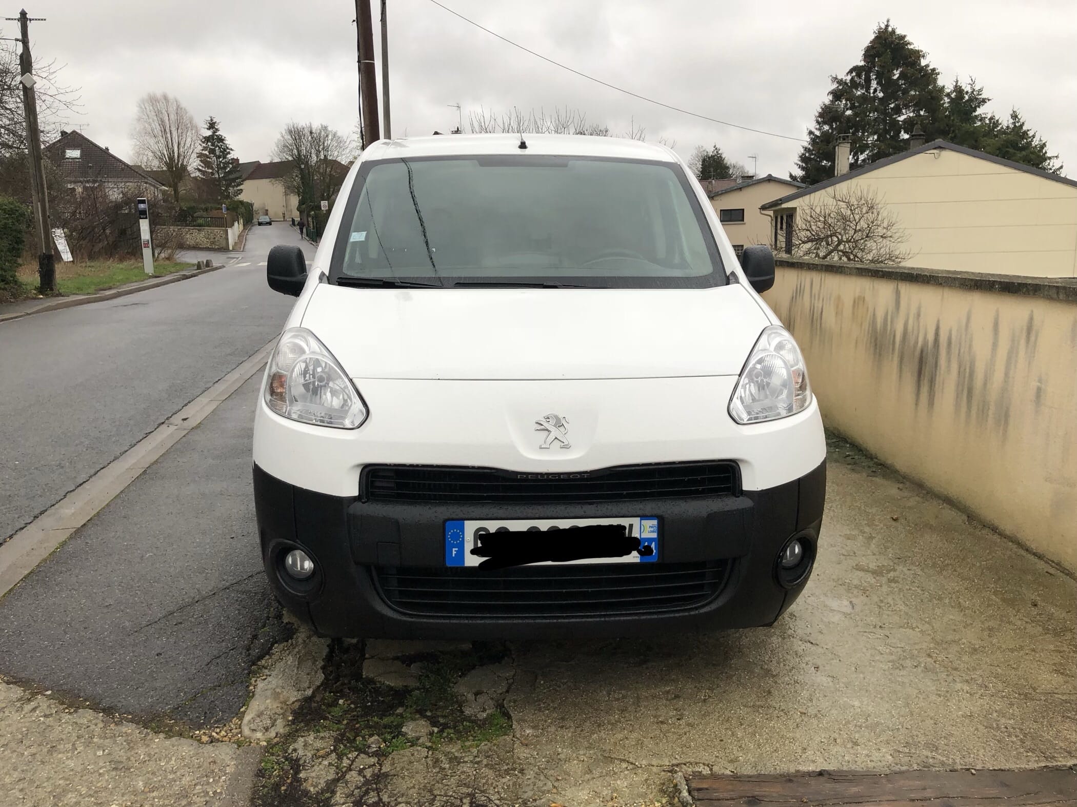 Peugeot Partner  120 L1 1.6 E-HDI 90 avec Entrée audio / iPod