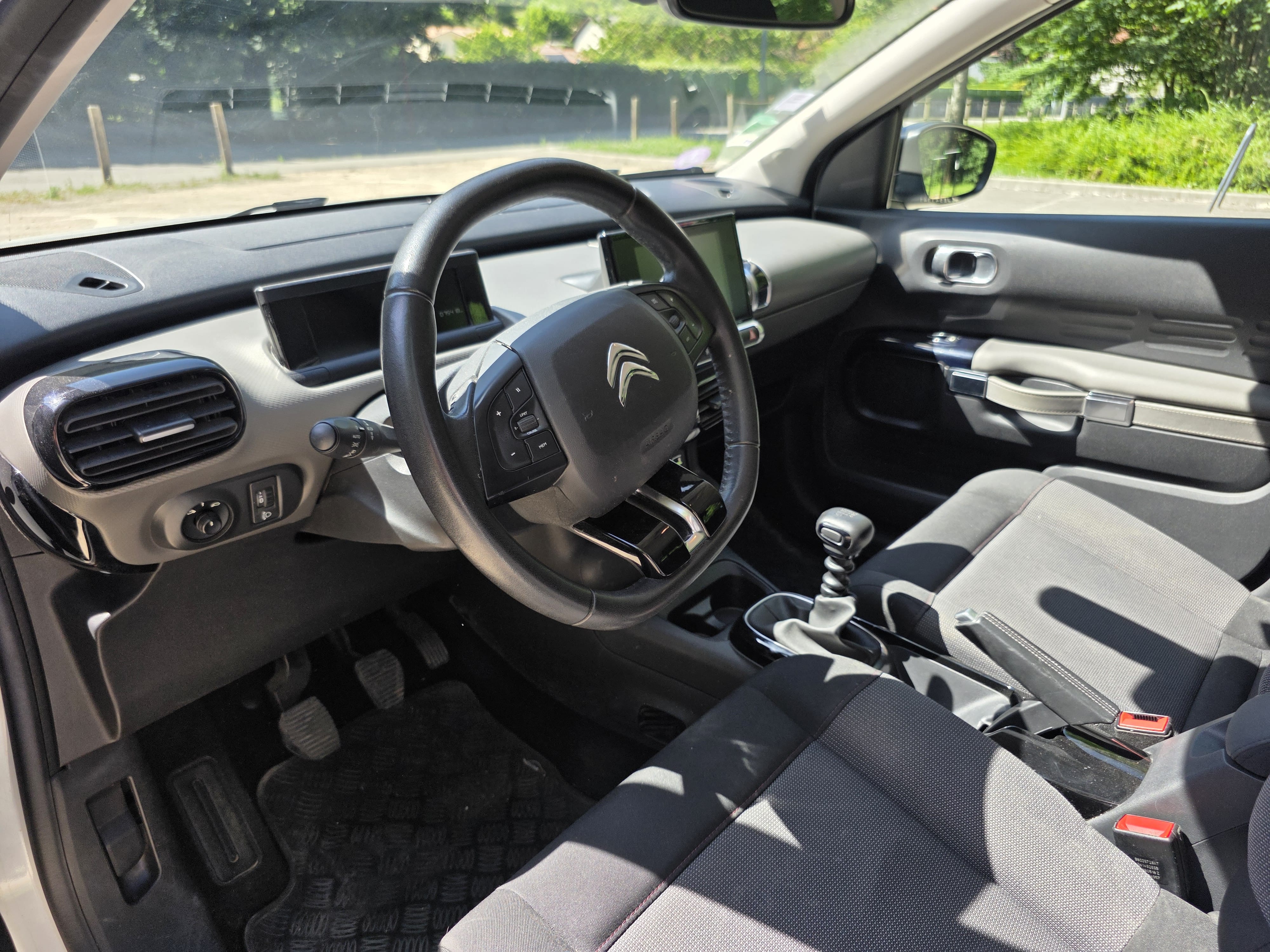 Citroen C4 Cactus avec Autoradio