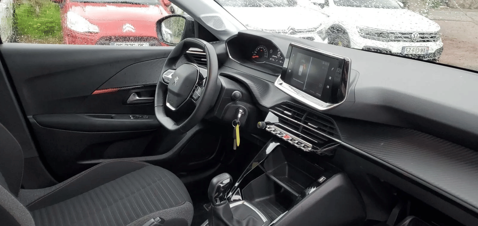 Peugeot 208 avec Siège bébé