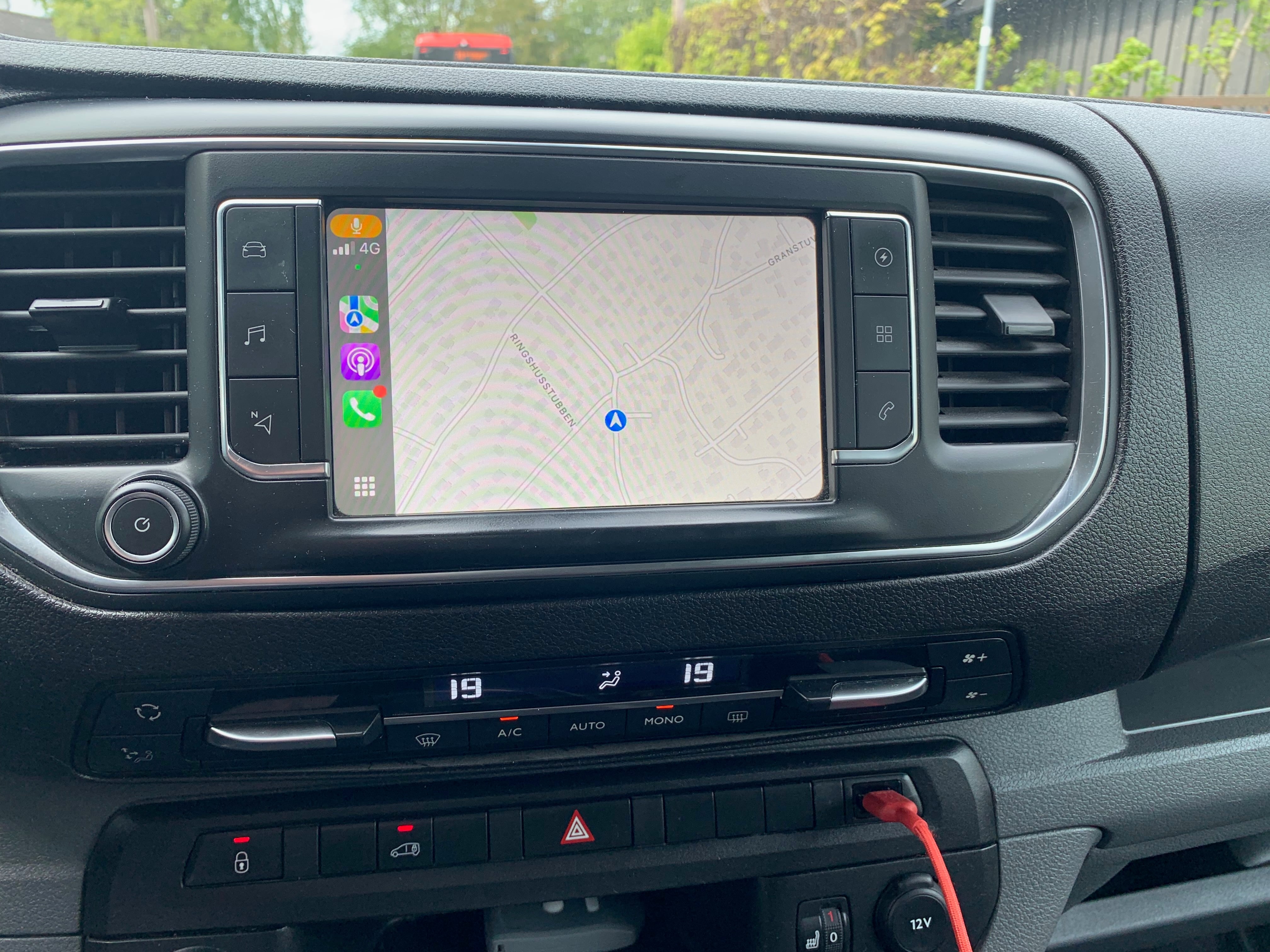 Toyota Proace Varebil med Apple CarPlay
