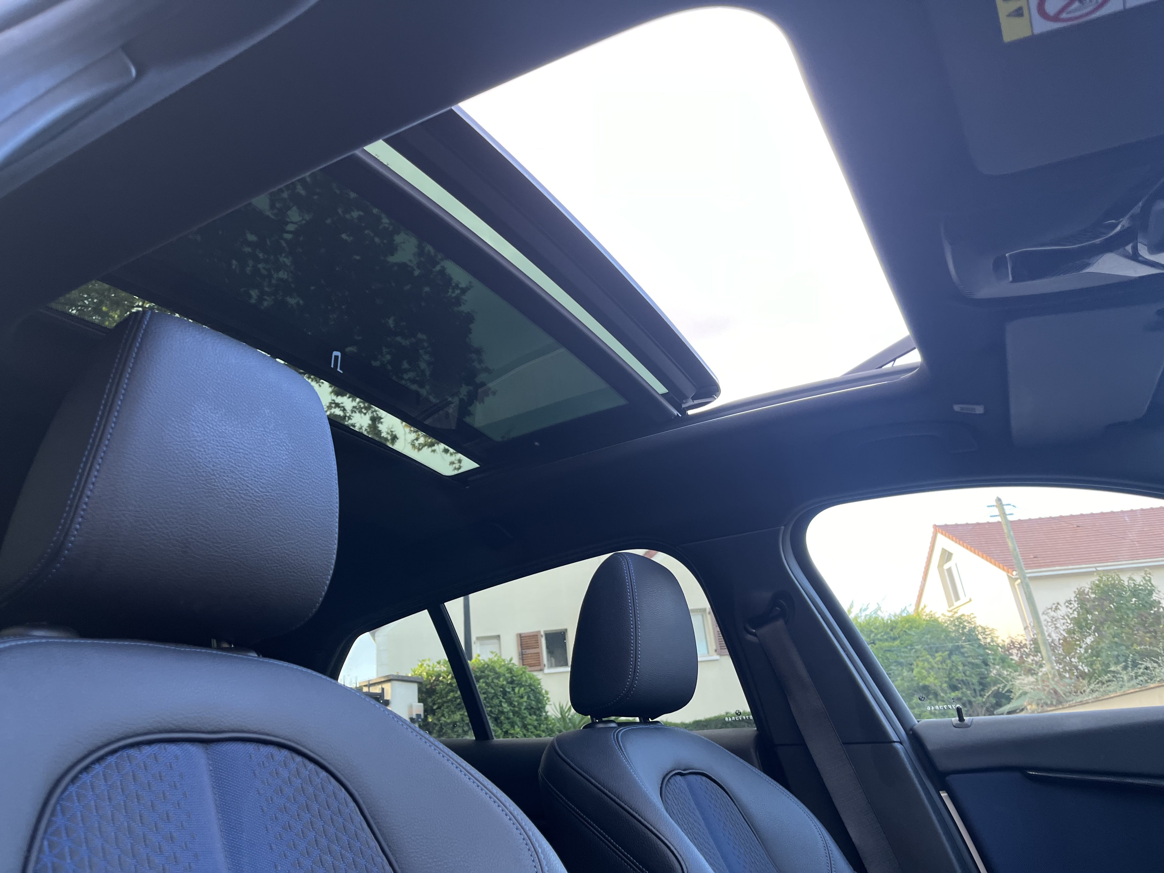 BMW Série 1 Toit ouvrant - CarPlay avec Apple CarPlay
