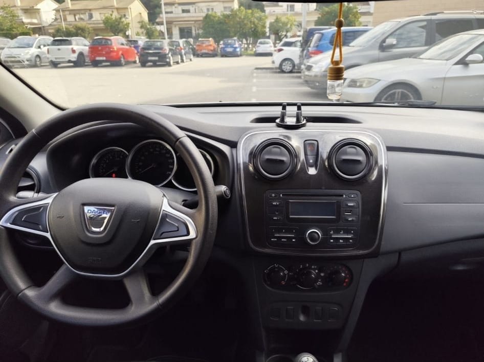 Dacia Sandero con Entrada de Audio/iPod