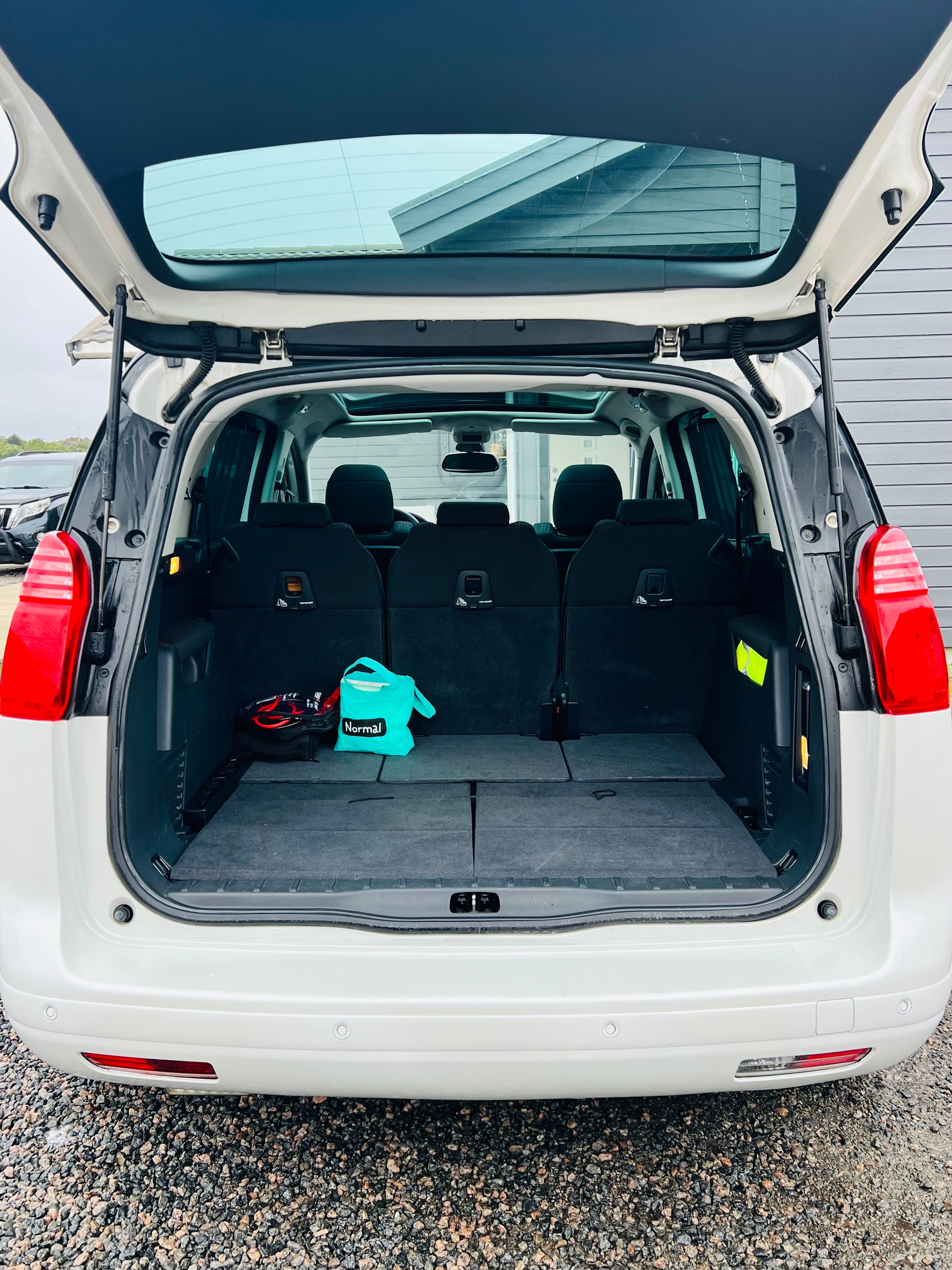 Peugeot 5008 med Bilradio
