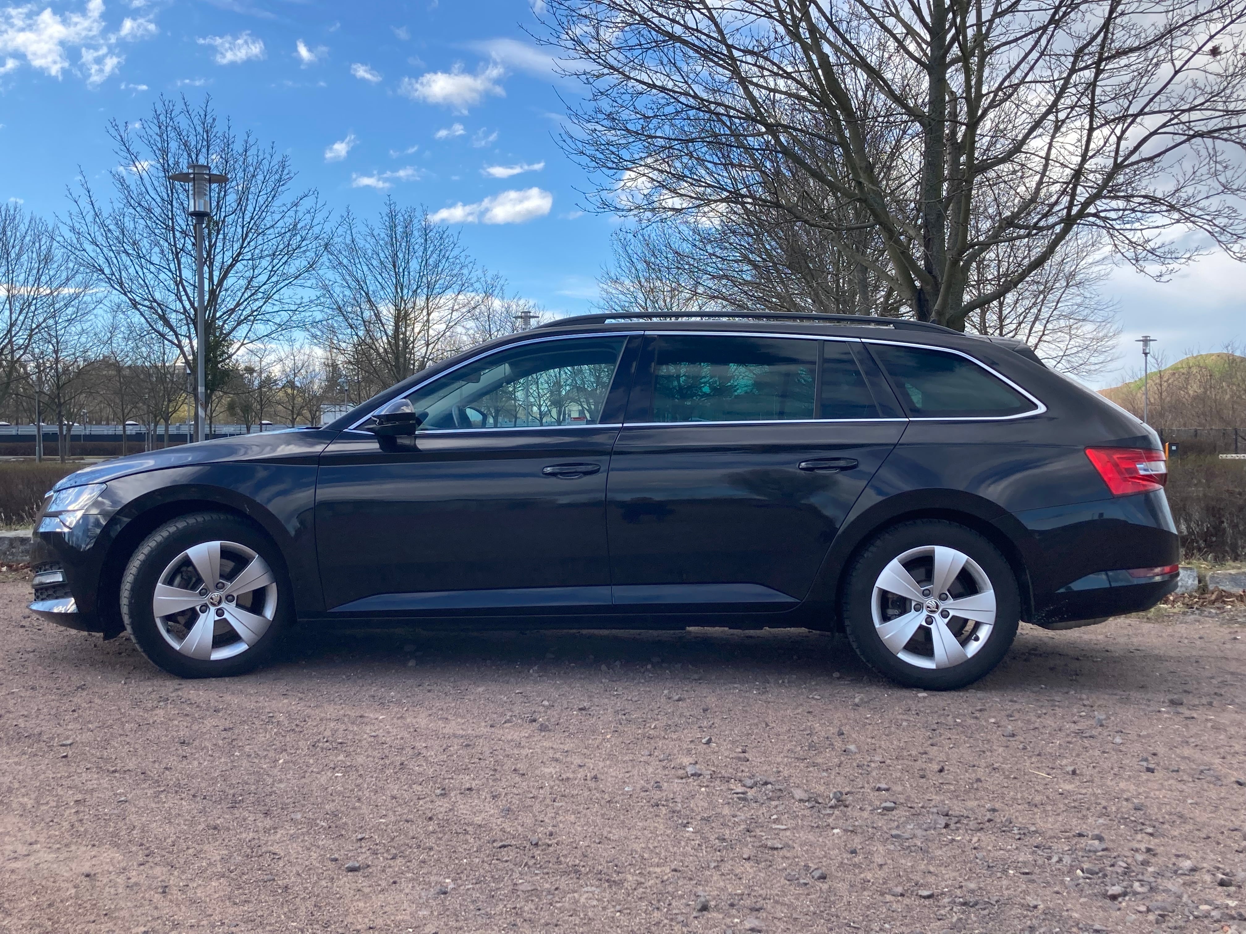 Skoda Superb 1.5TSI Kombi mit Klimaanlage