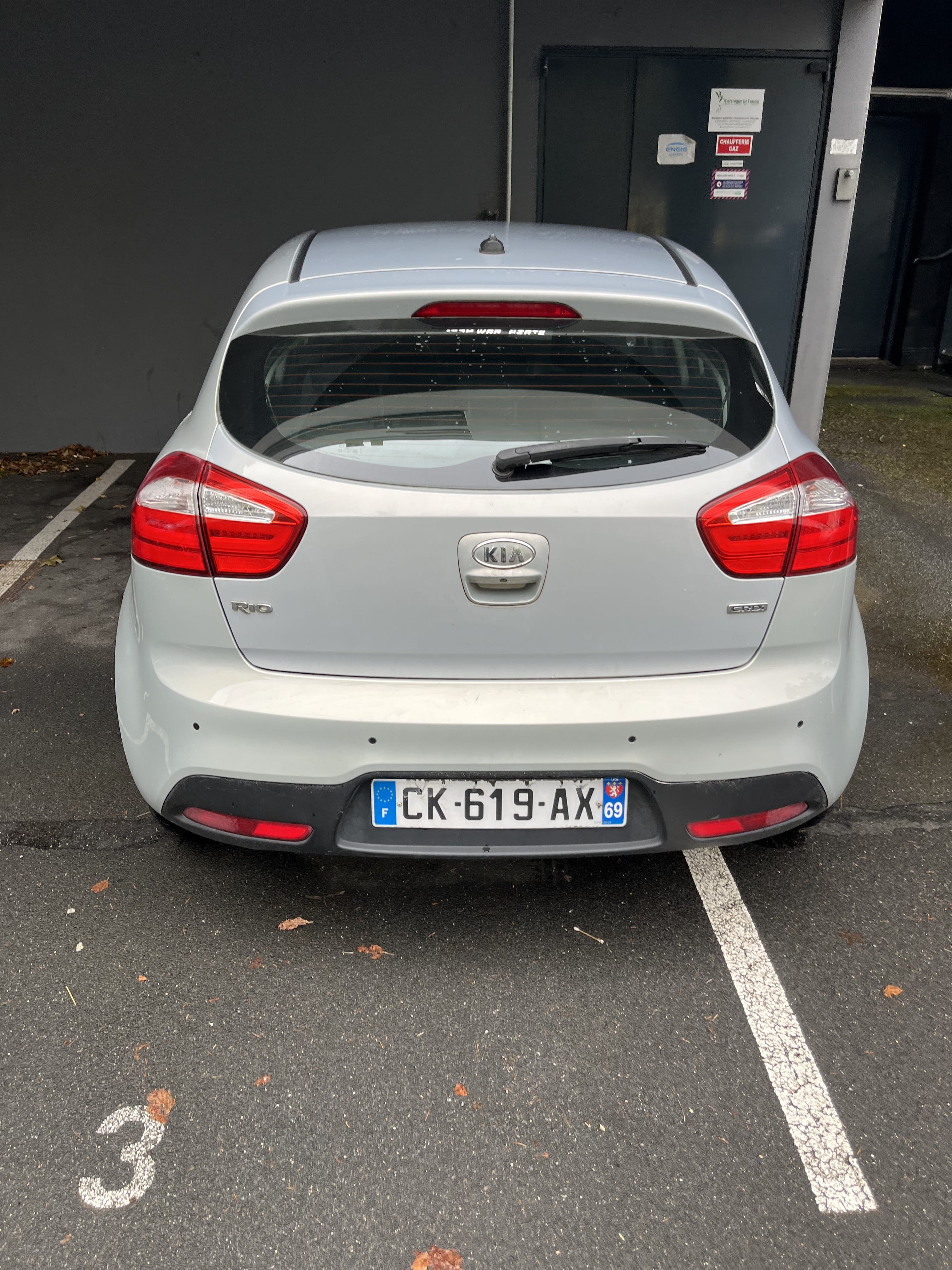 Kia Rio 1.4 CRDI avec Climatisation