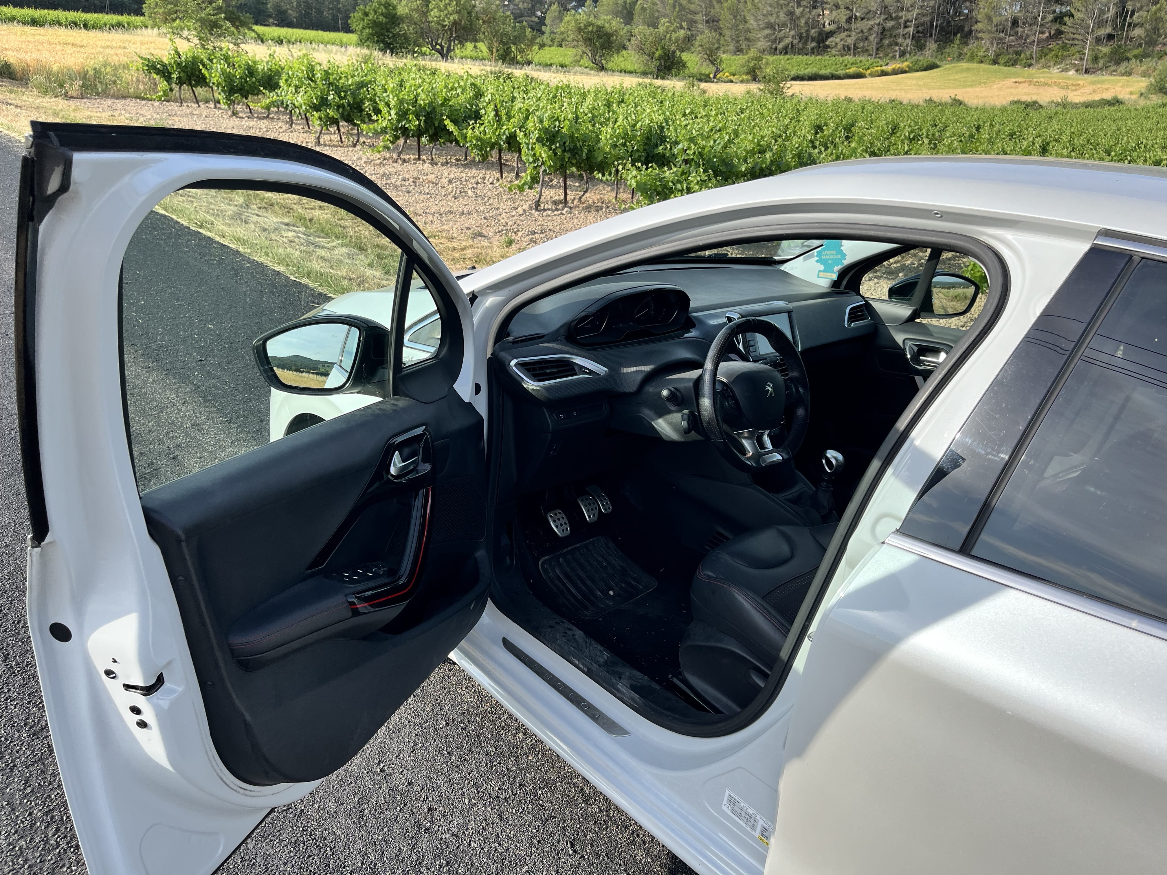 Peugeot 208 GT Line avec Régulateur de vitesse