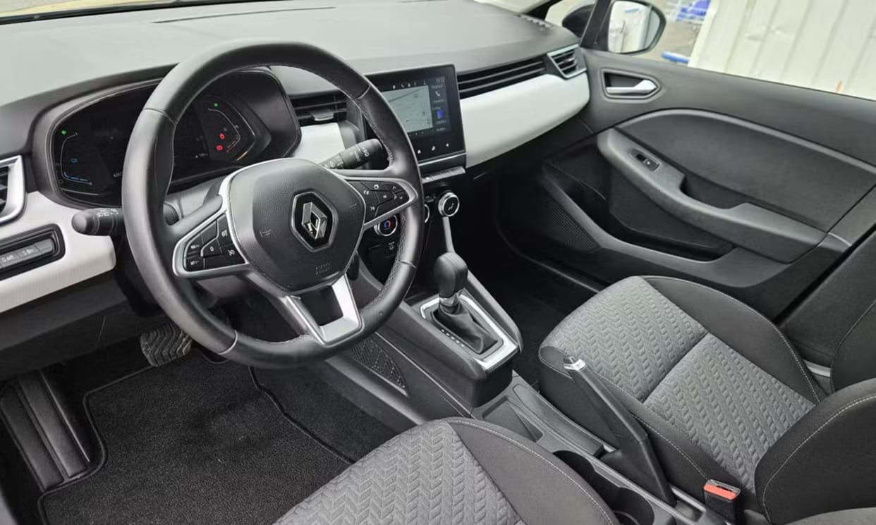 Renault Clio E-tech met GPS