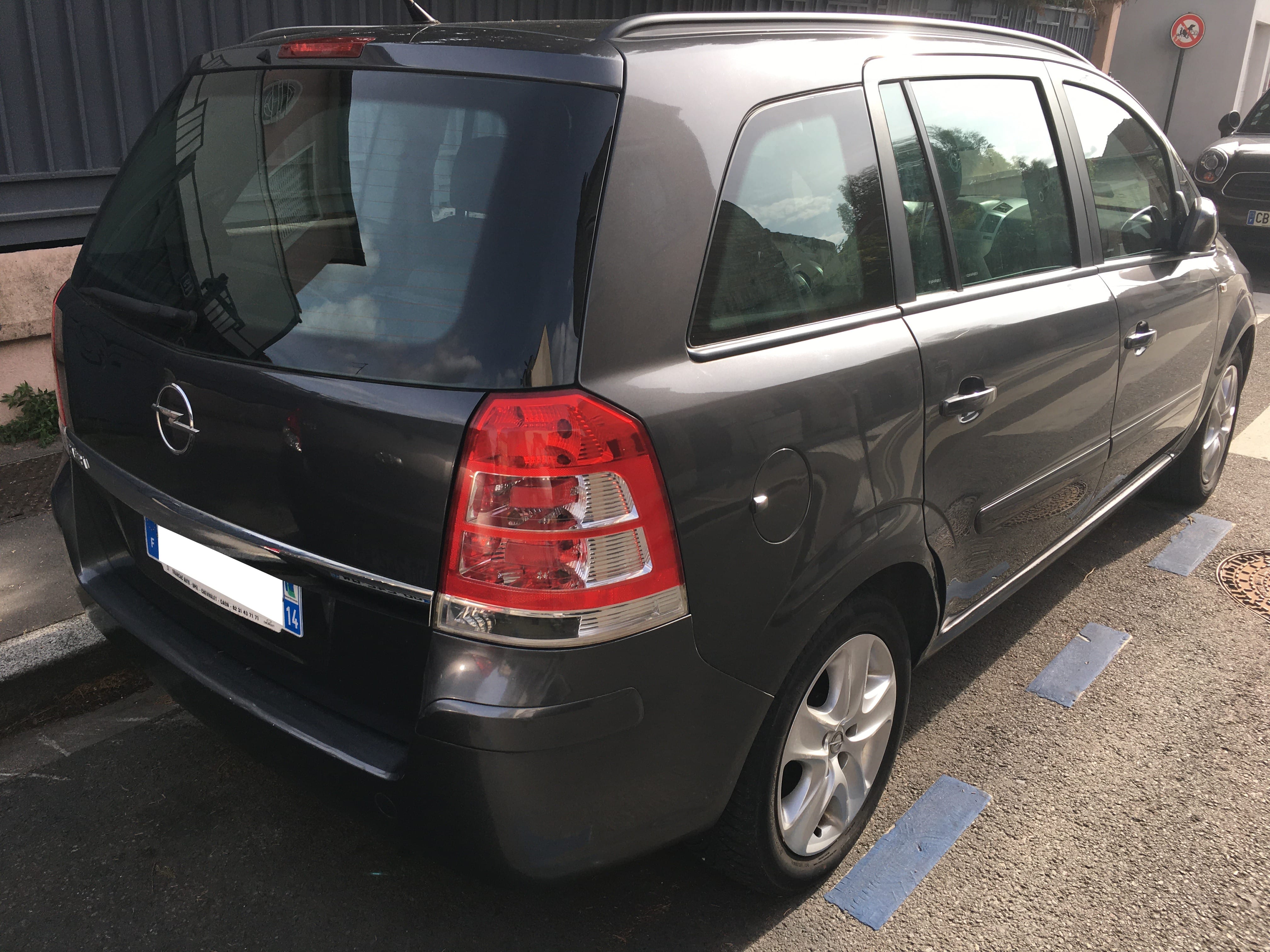 Opel Zafira avec Régulateur de vitesse