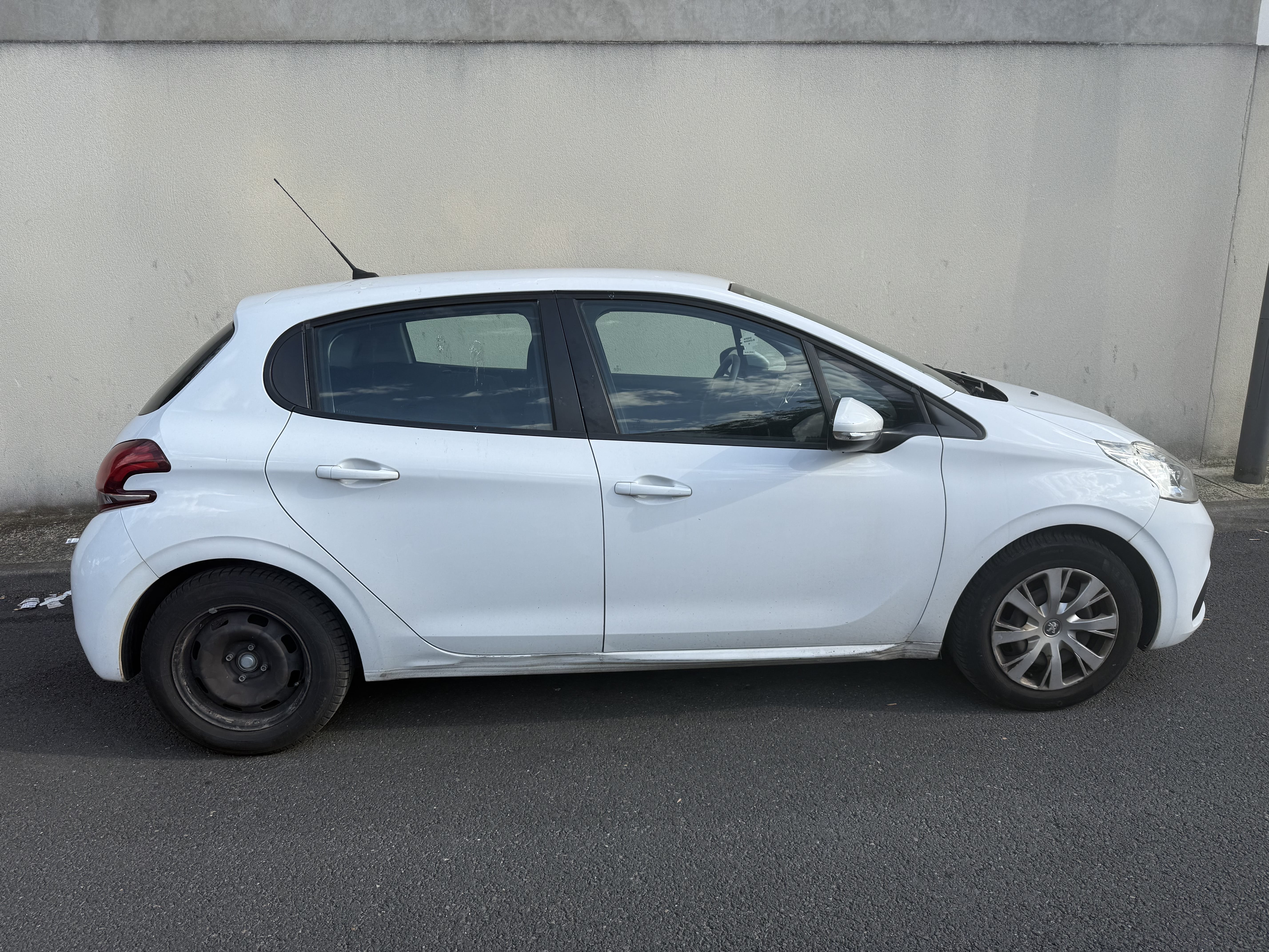 Peugeot 208 Société avec Climatisation