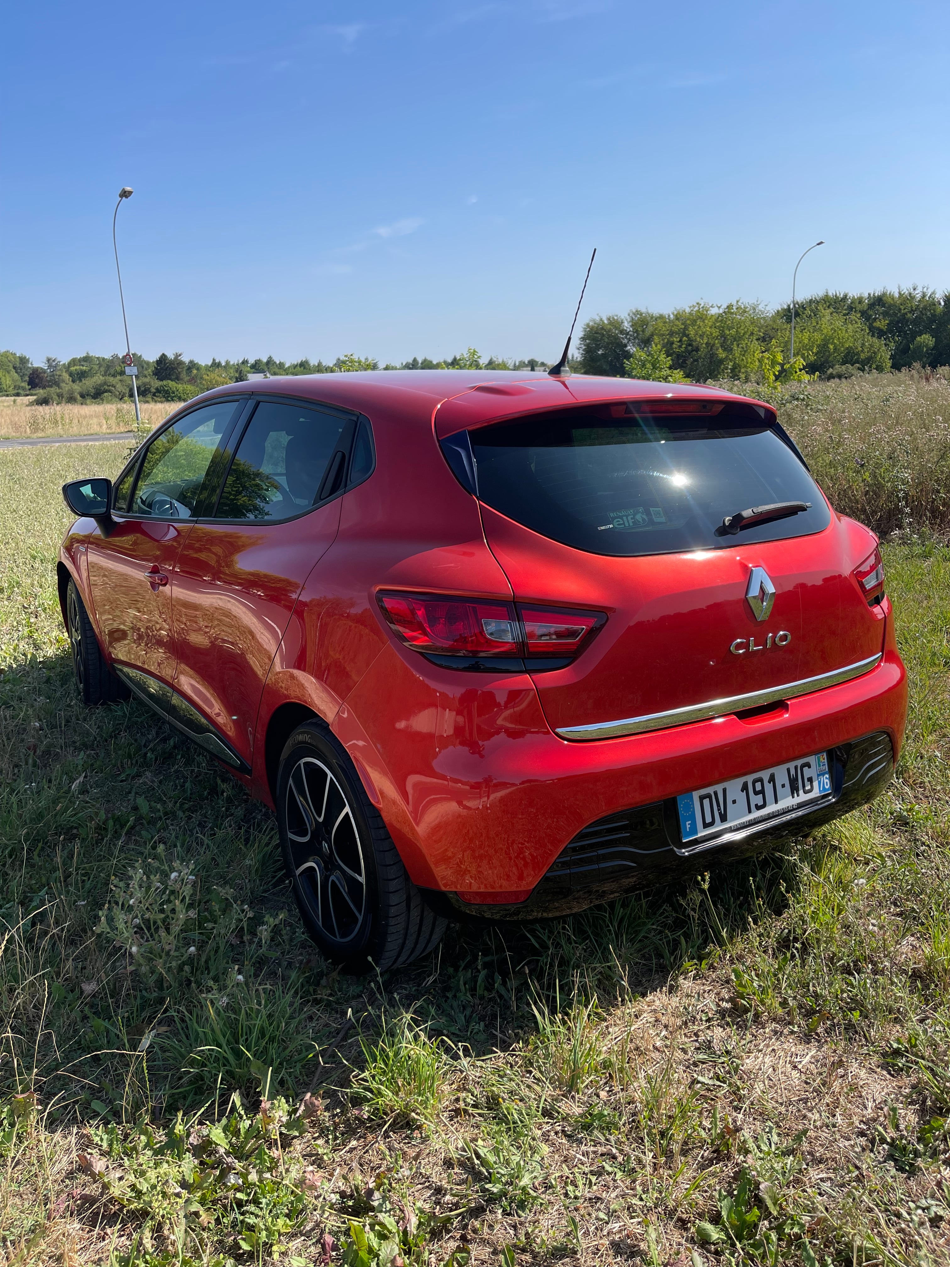 Renault Clio Limited 1.2 16V avec GPS