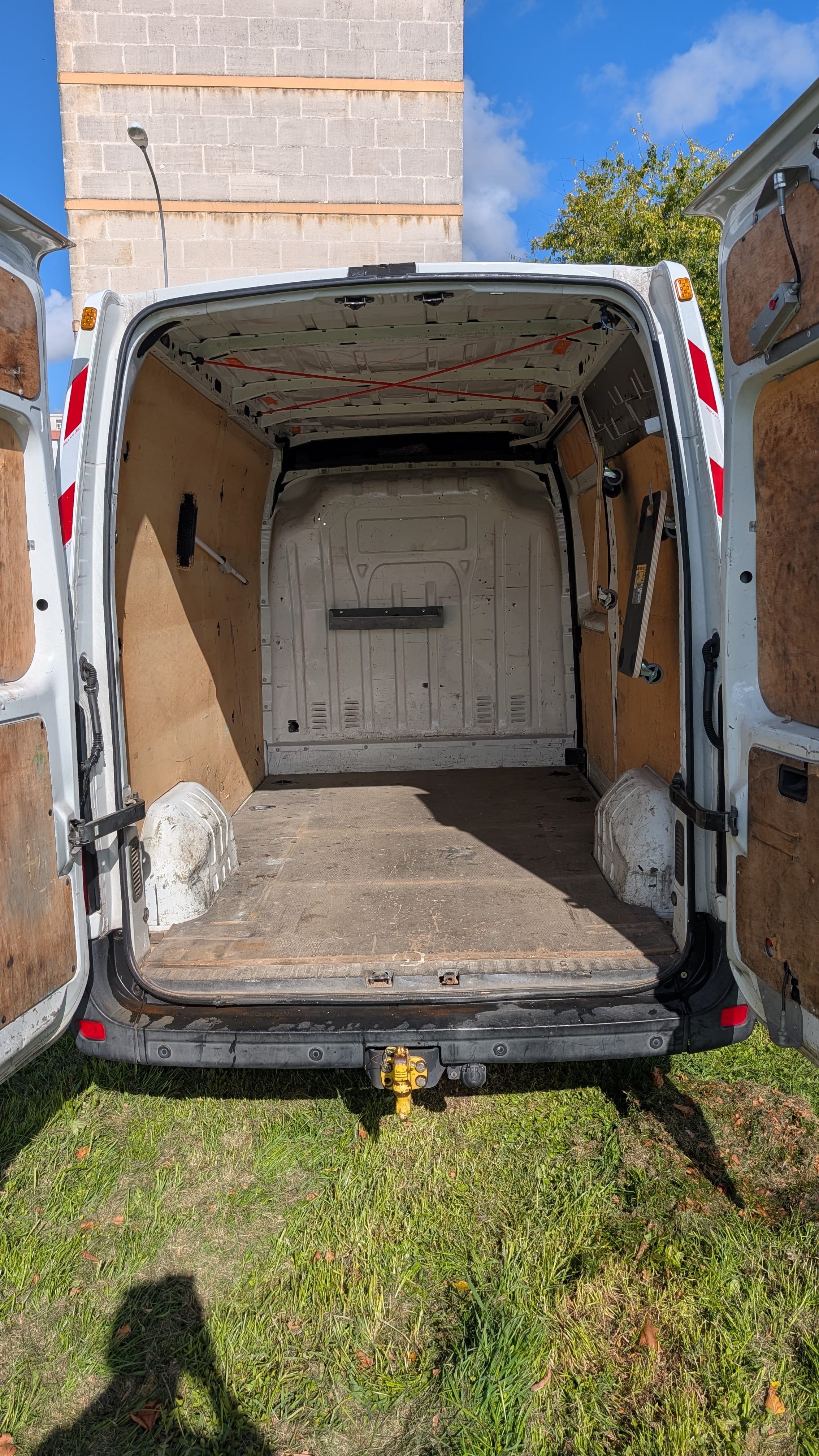 Renault Master 2.3 grand format 13m3 avec caméra de recul
