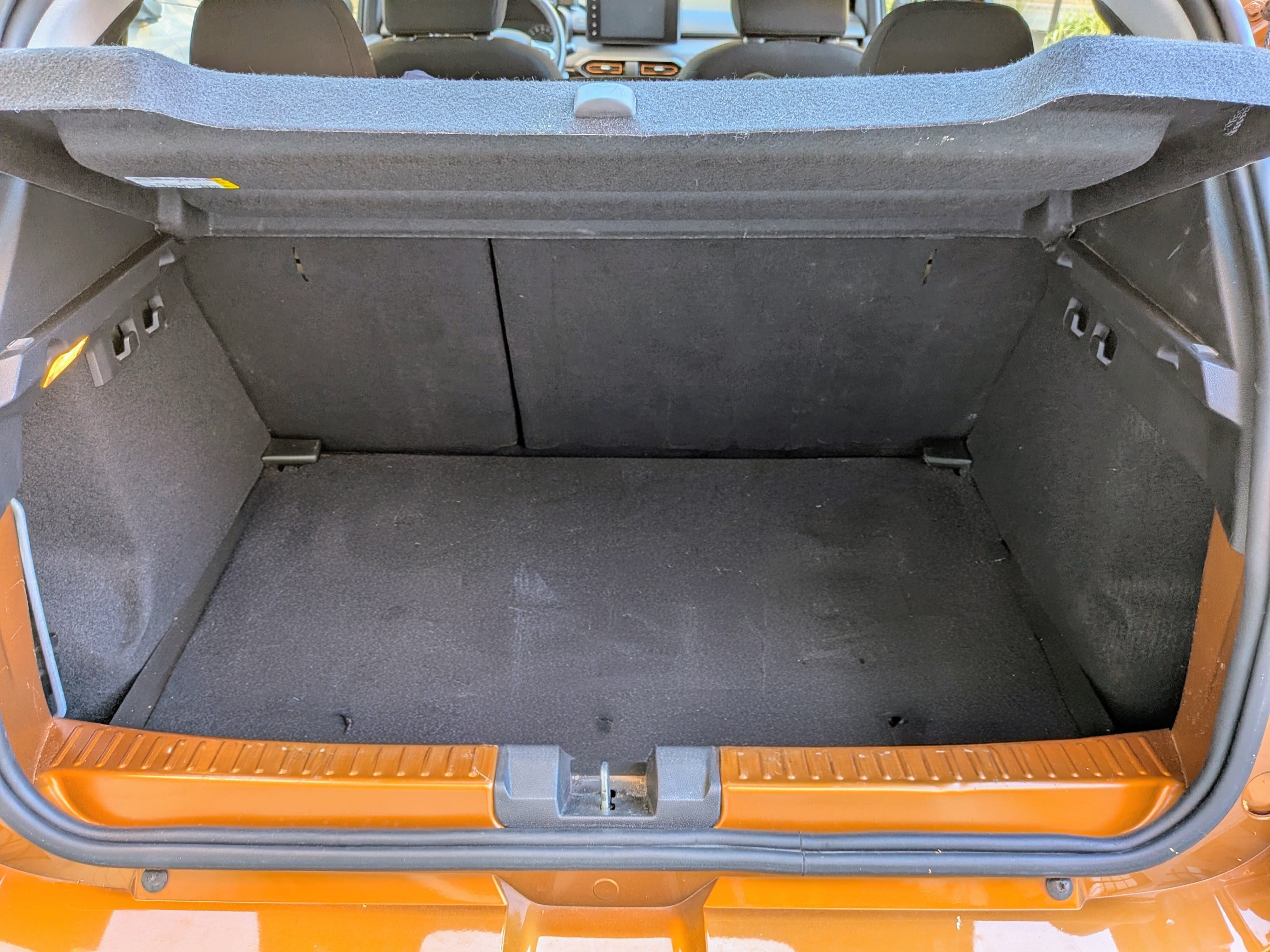Dacia Sandero Stepway 1.0 TCe 90cv mit Bluetooth-Audio