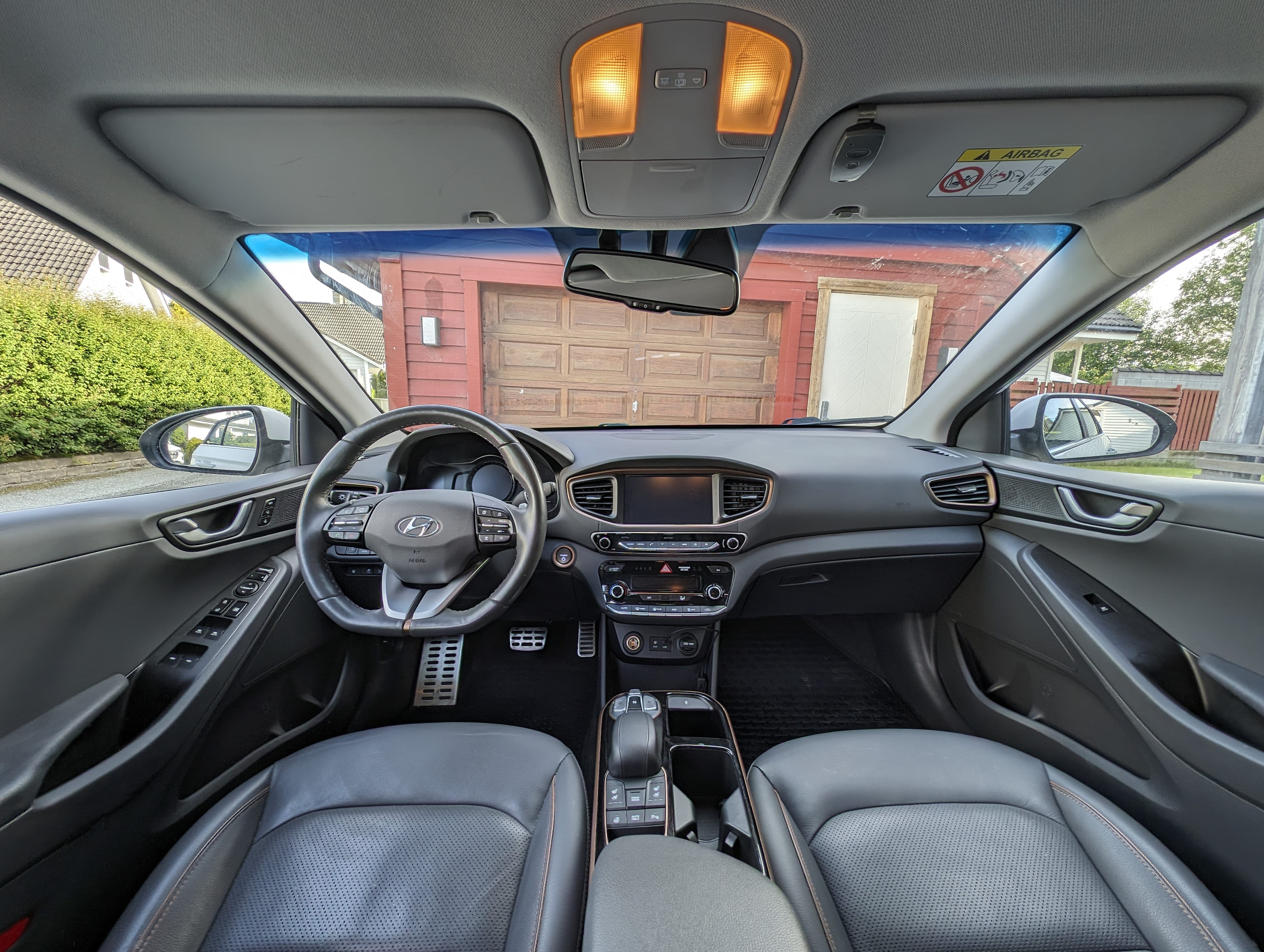 Hyundai Ioniq med Babysete