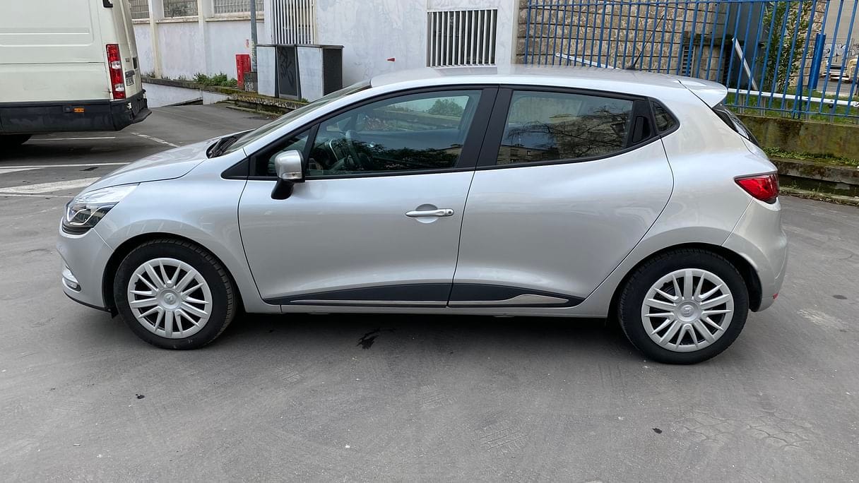 Renault Clio 640 with Air conditioning