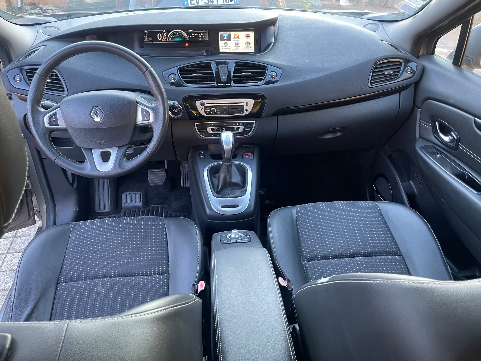 Renault Mégane Scenic 7 places avec Chaines
