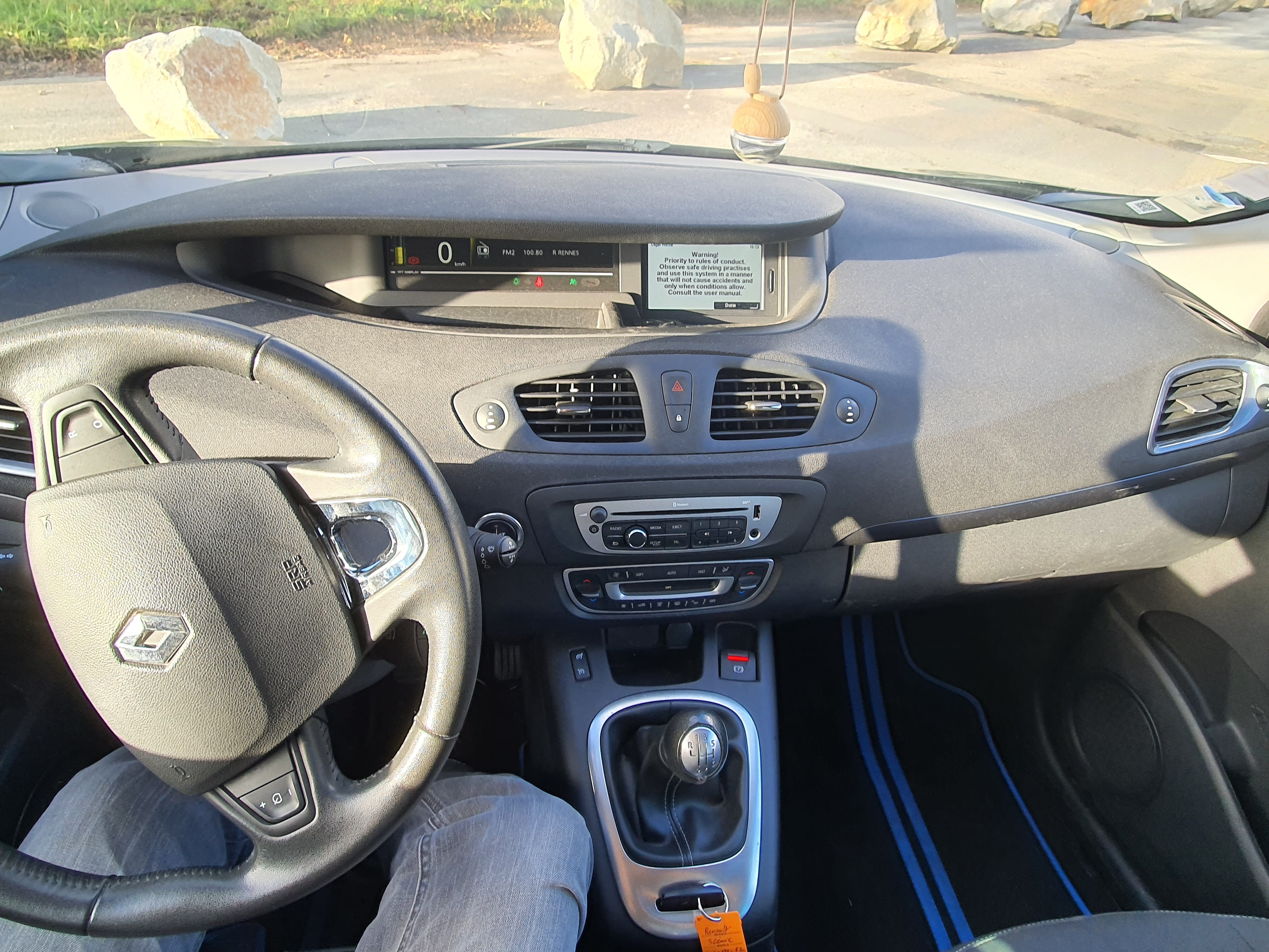 Renault Scenic with Cruise control
