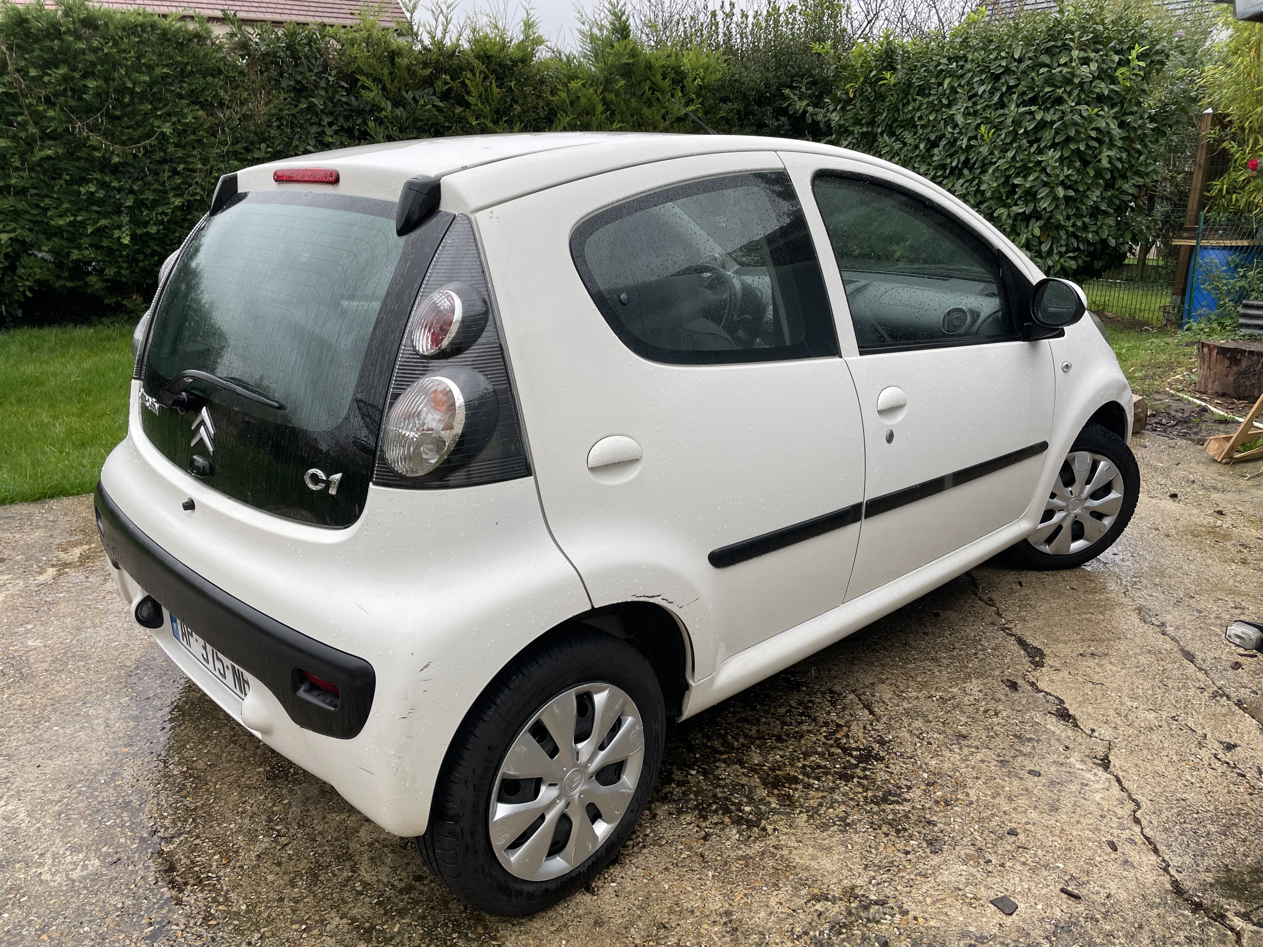 Citroen C1 1.0L avec Siège bébé