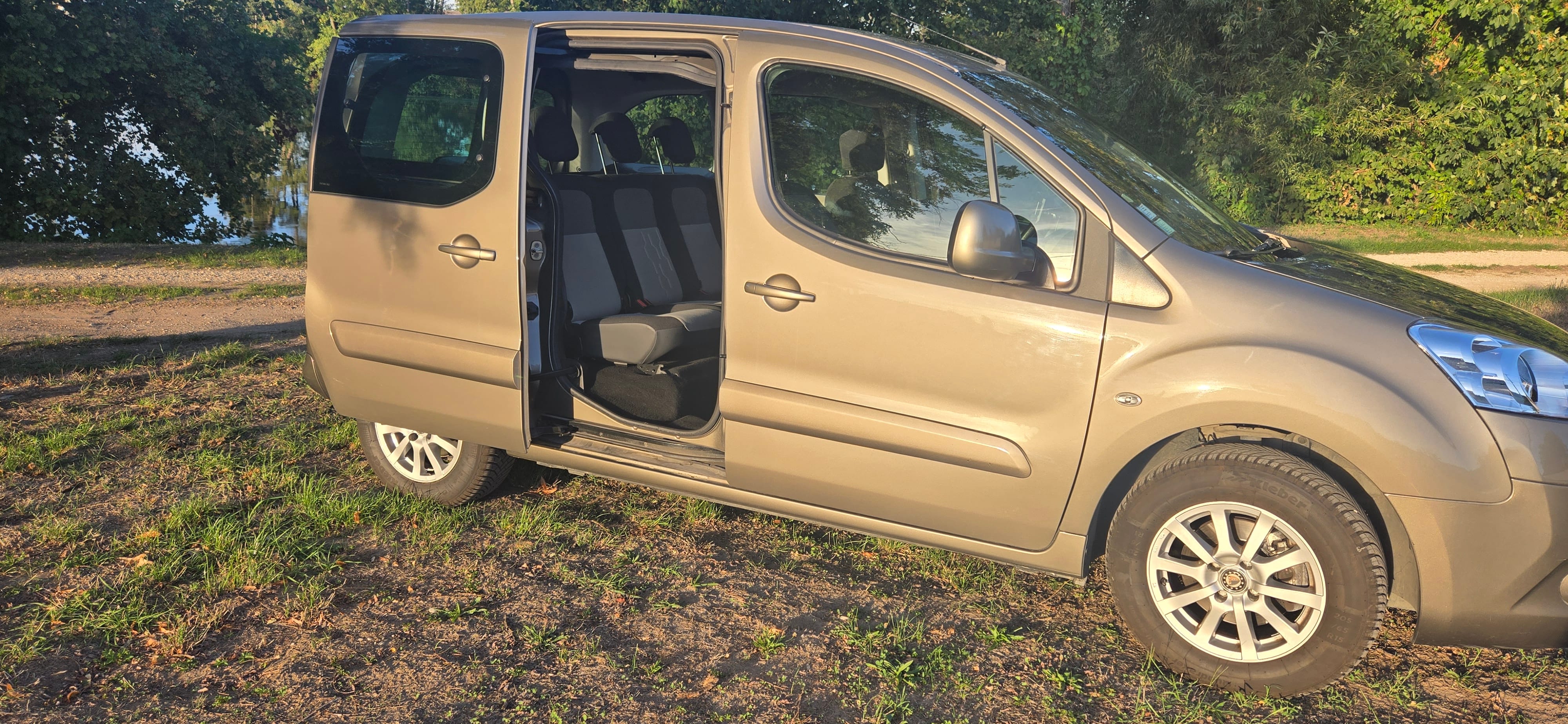 Peugeot Partner Tepee avec Climatisation