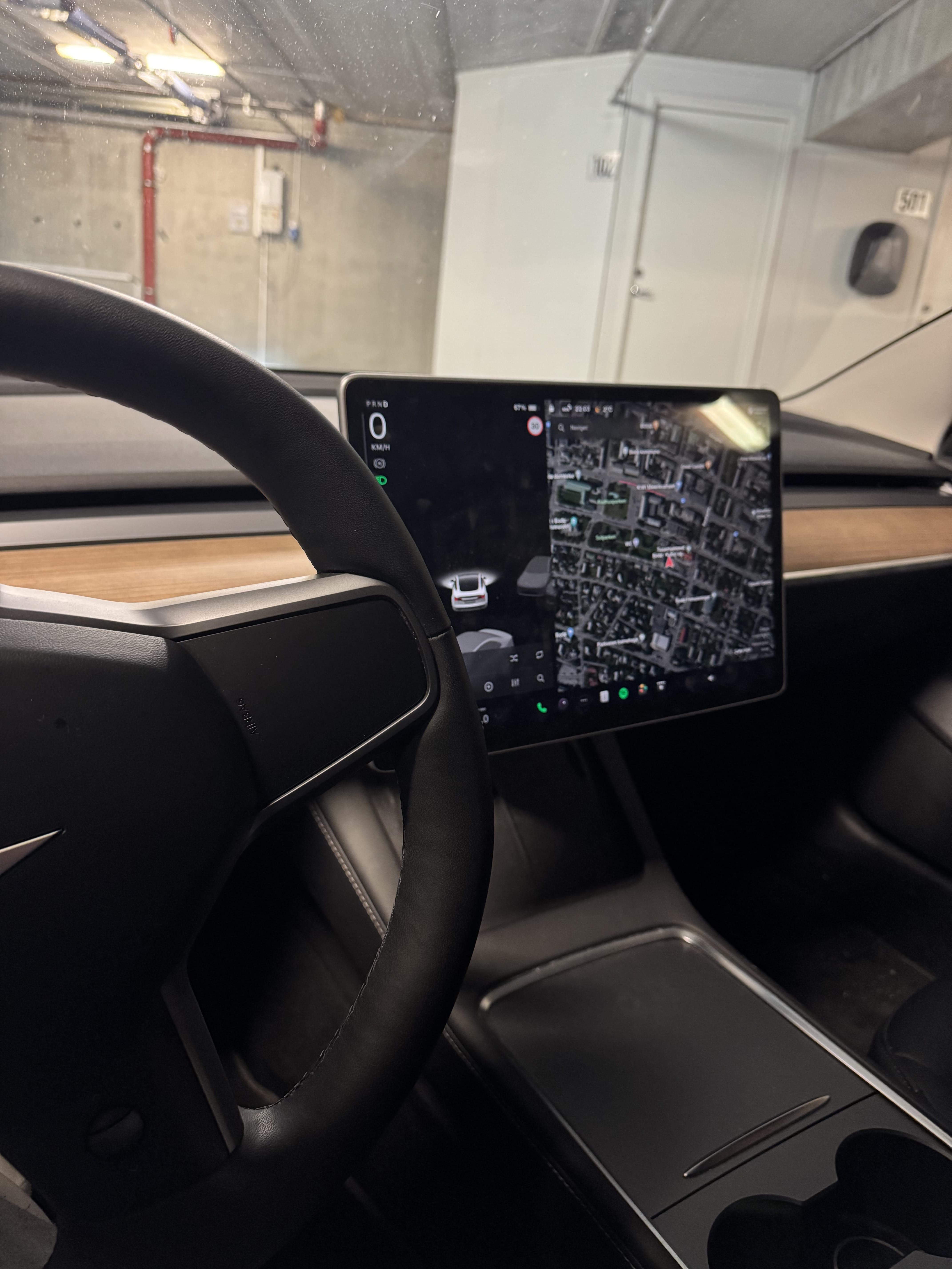 Tesla Model 3 Performance med Cruisekontroll