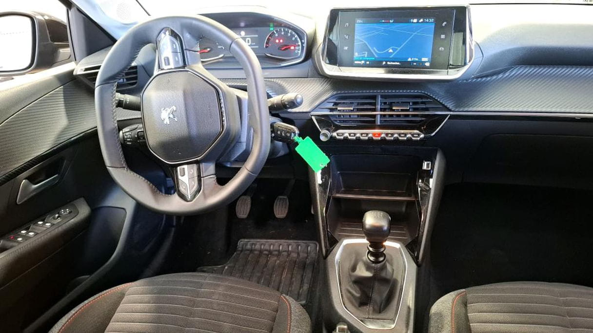 Peugeot 208 avec GPS