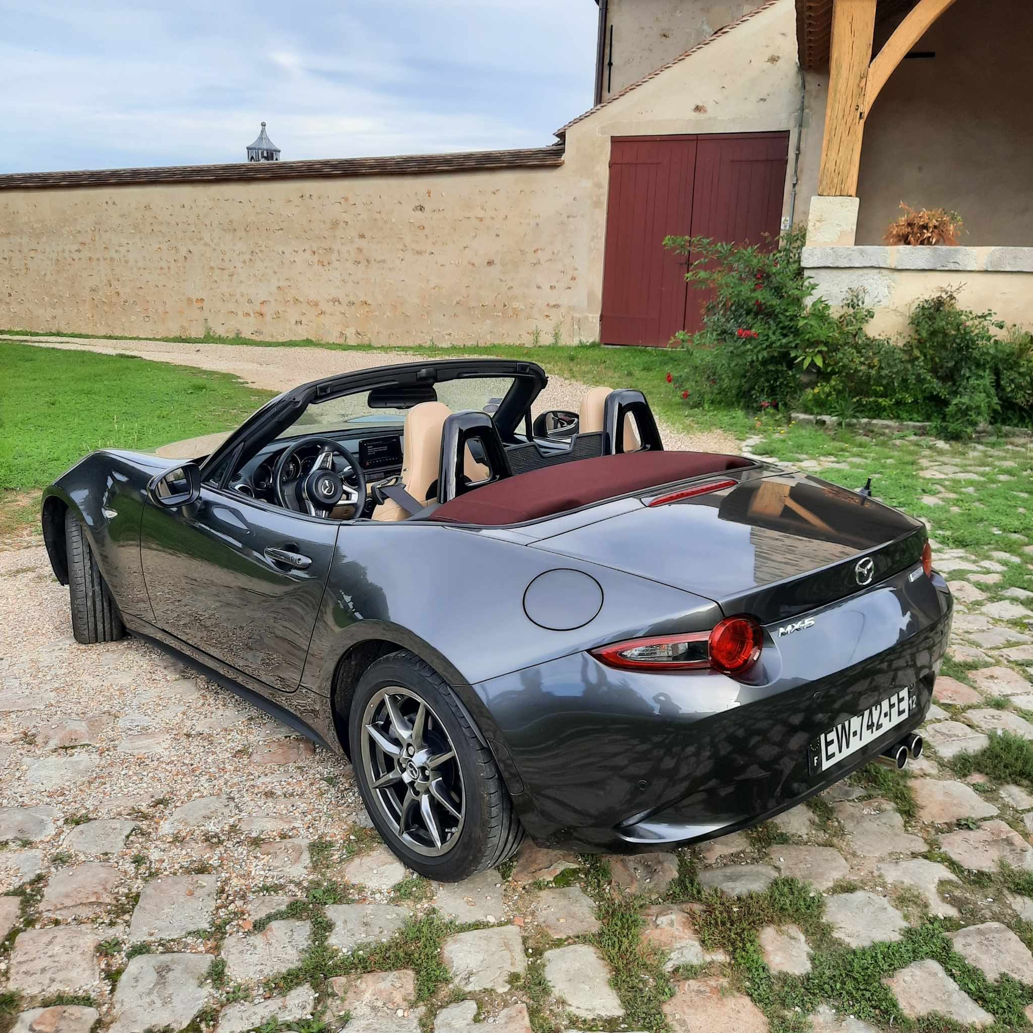 Mazda MX-5 Roadster 1.3 avec GPS