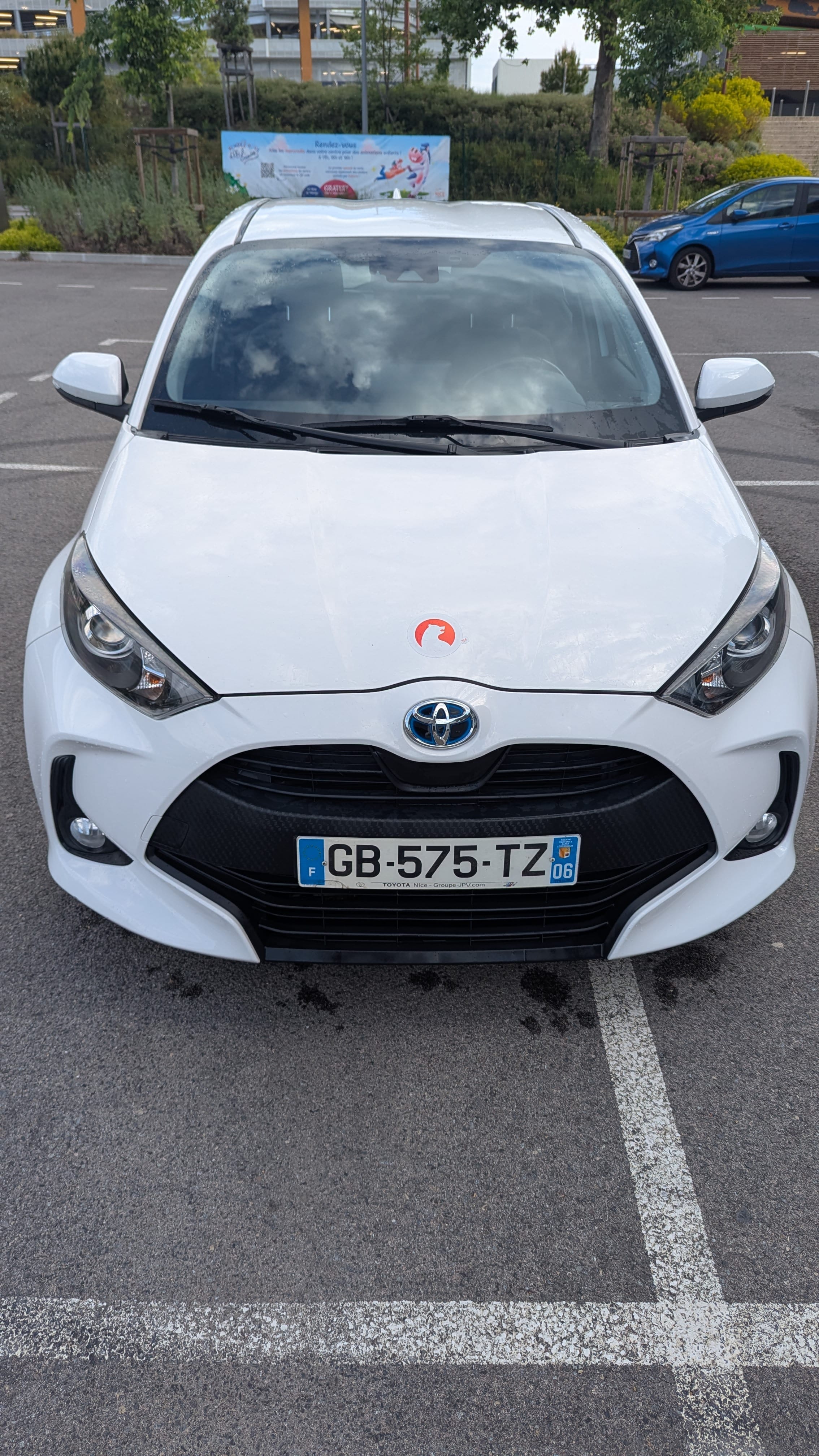 Toyota Yaris Hybride, 2021, Essence 98 / Électrique (hybride), automatique