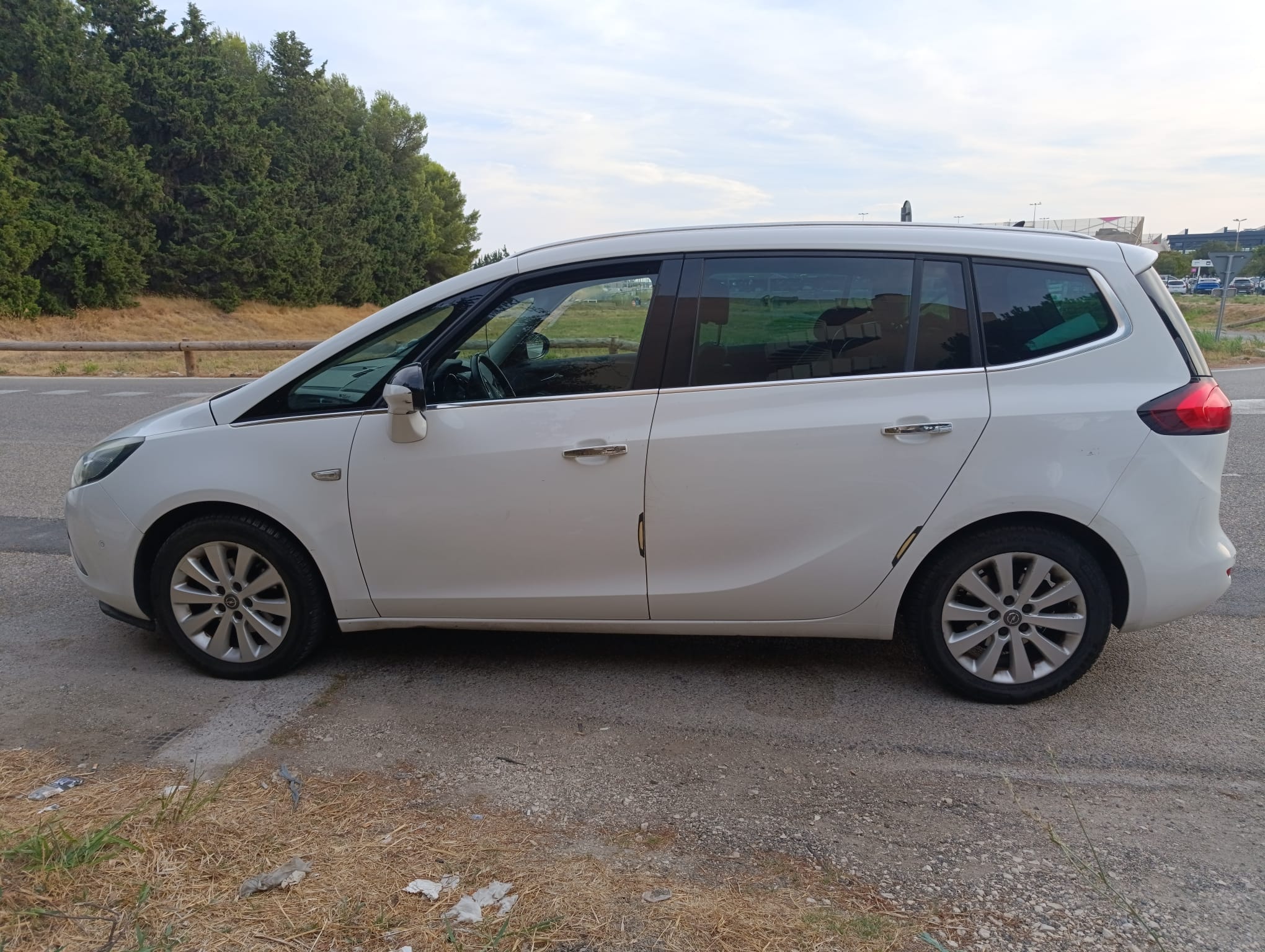 Opel Zafira Tourer 2.0 TDCI avec Siège bébé