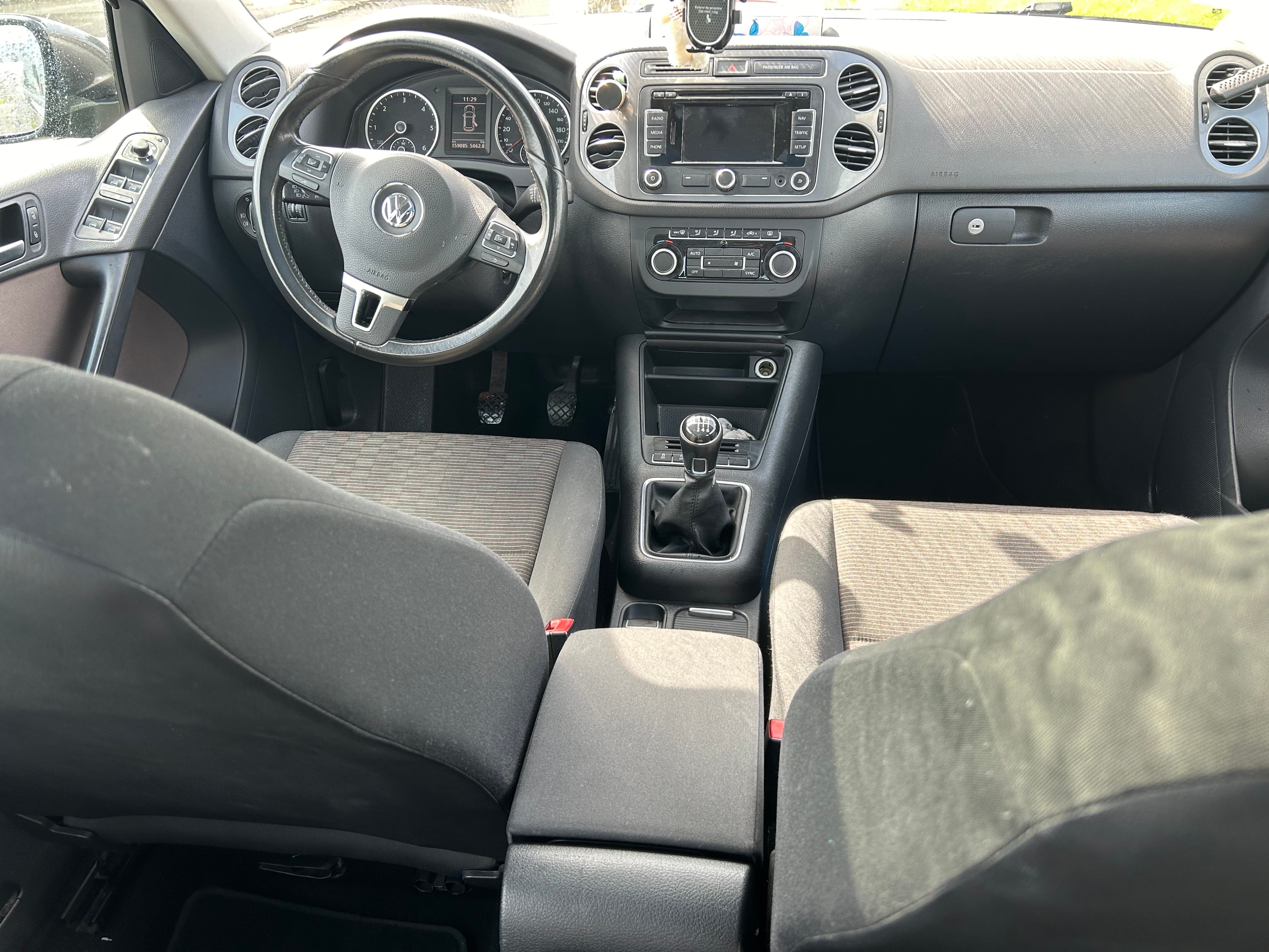 Volkswagen Tiguan 2.0T S 2.0 TDI