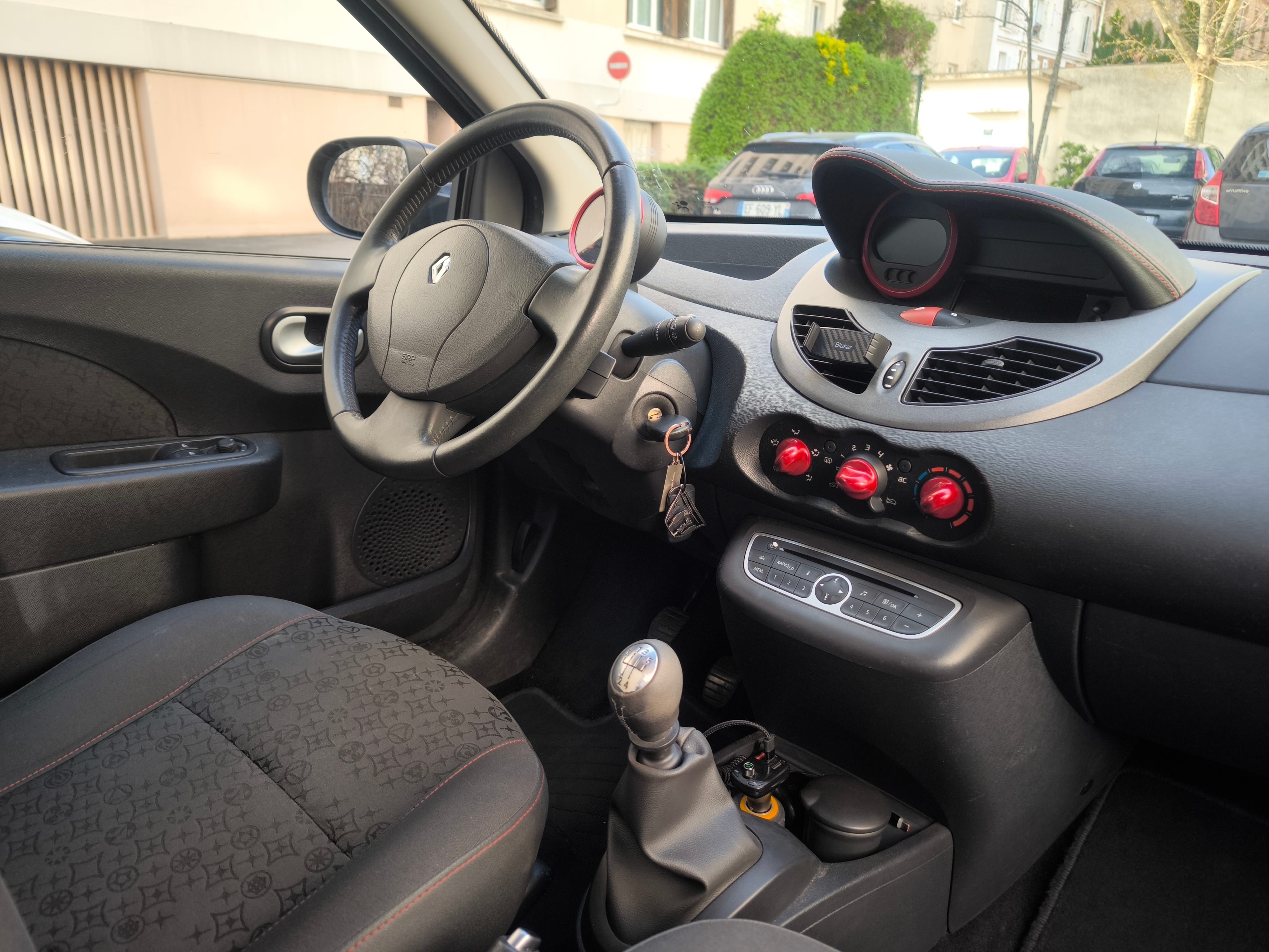 Renault Twingo II avec Audio Bluetooth