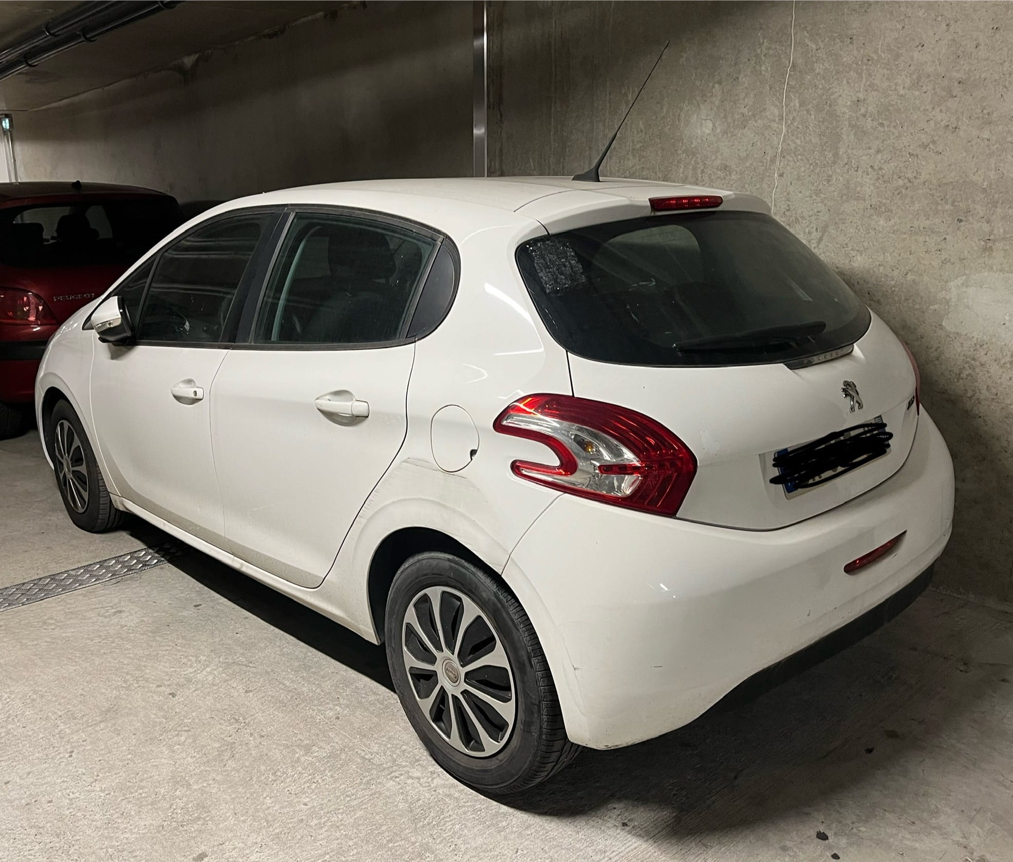 Peugeot 208 avec GPS
