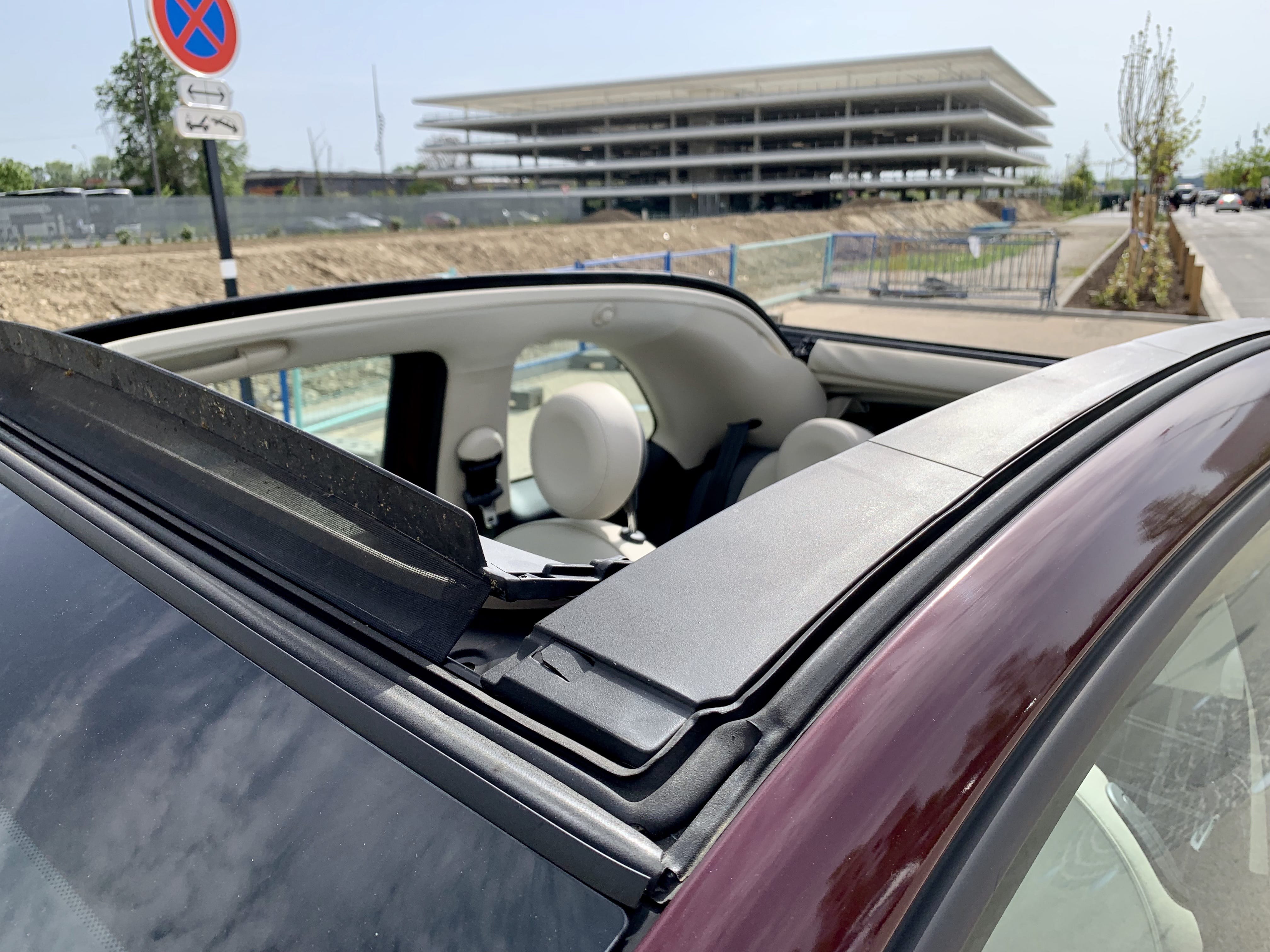Fiat 500 C  Partez à l’aventure avec notre Fiat 500 Cab – Style, Confort et Liberté à Bordeaux
