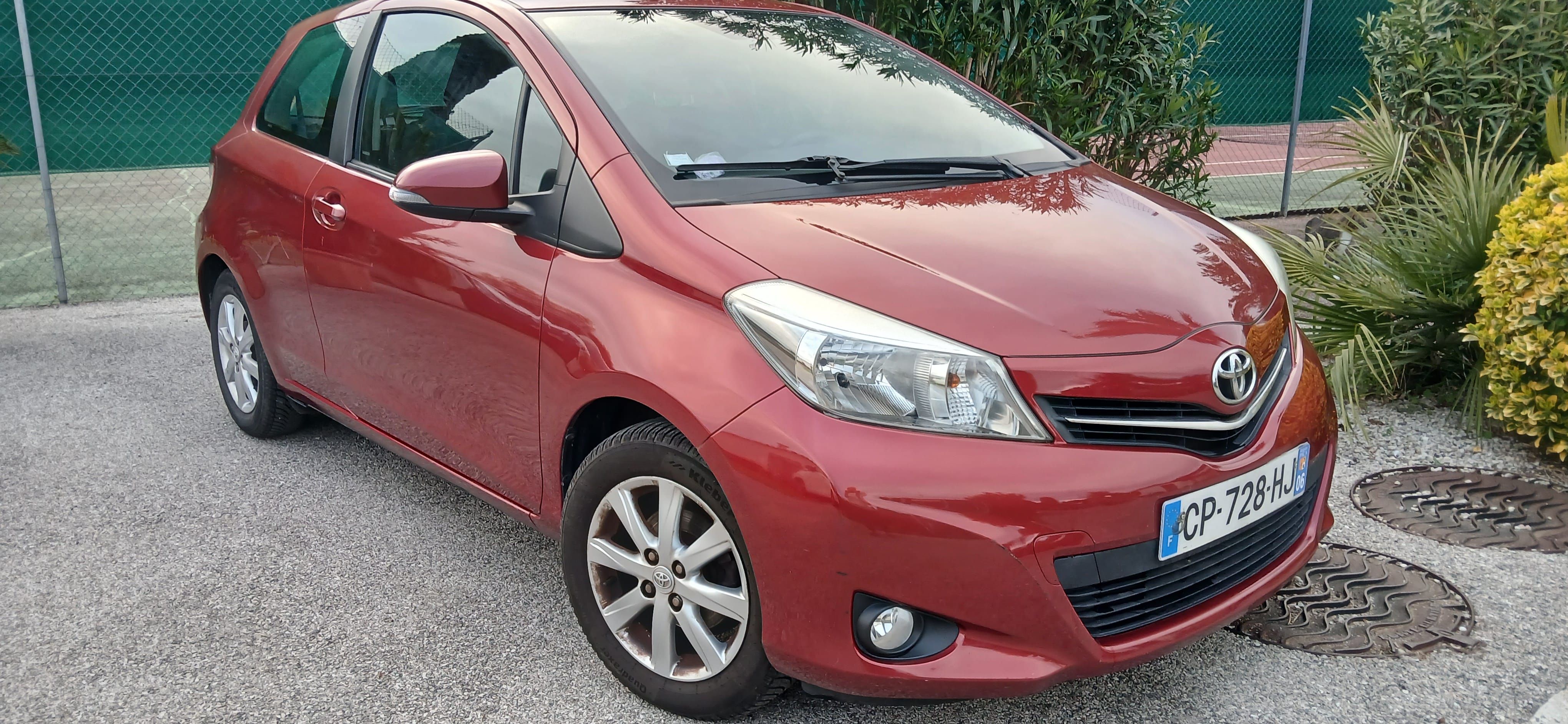 Toyota Yaris 3-Door L, 2012, Essence 95
