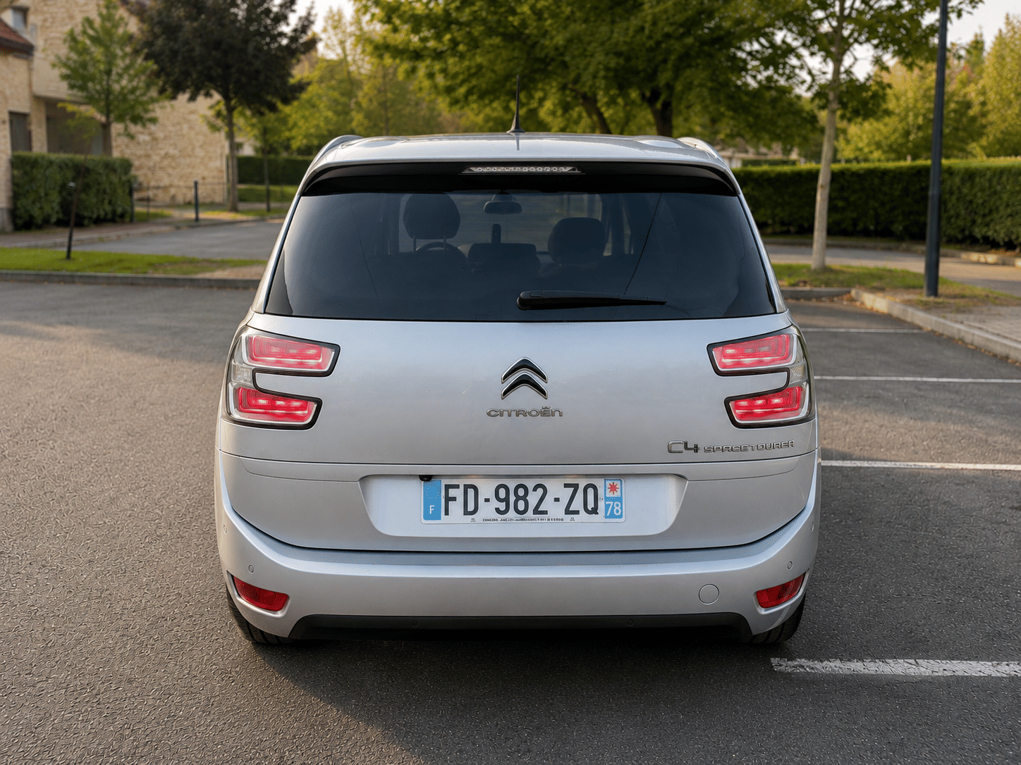 Citroen C4 Grand Spacetourer avec GPS