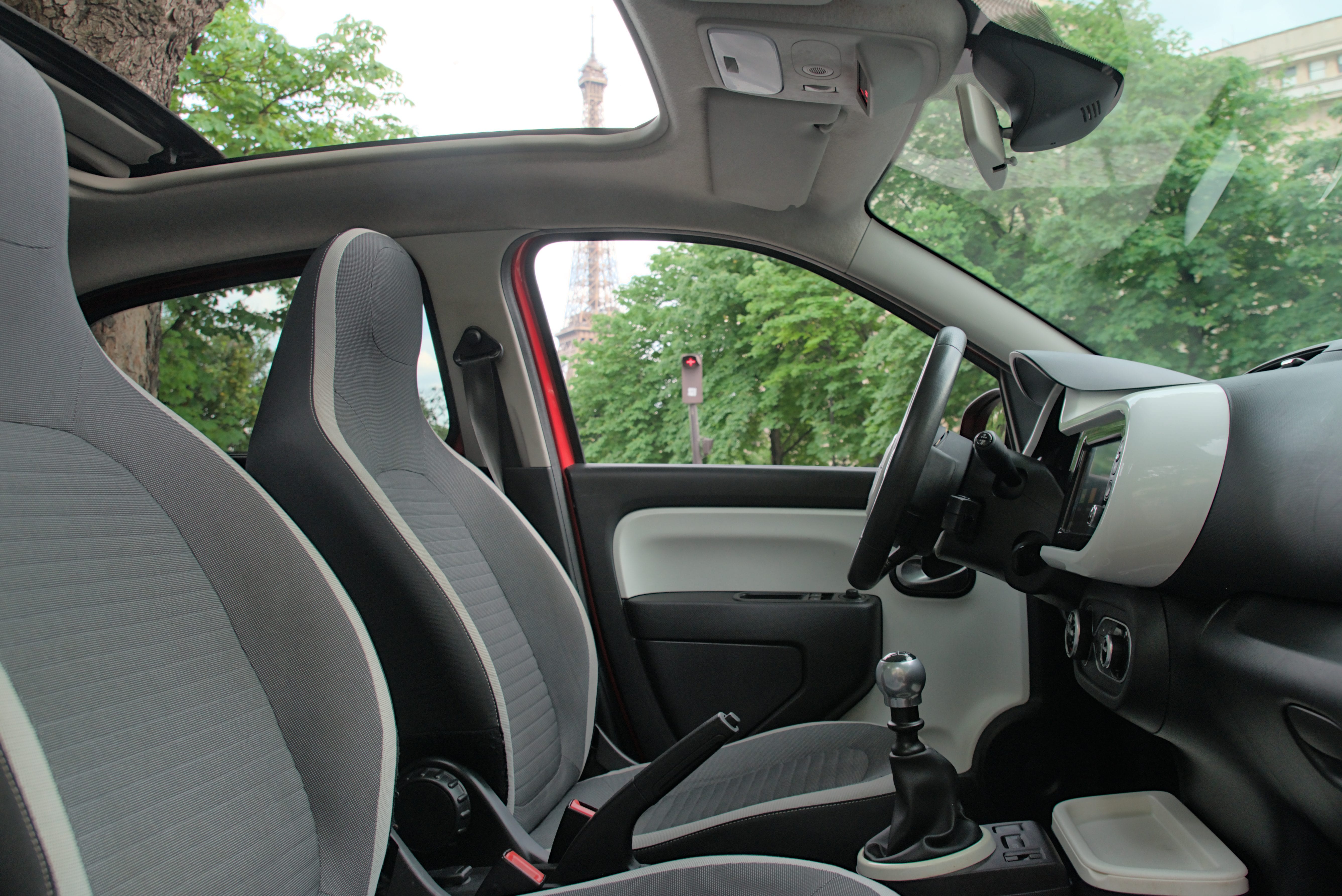 Renault Twingo III Intens 0.9 TCe 90 ch with Bluetooth audio
