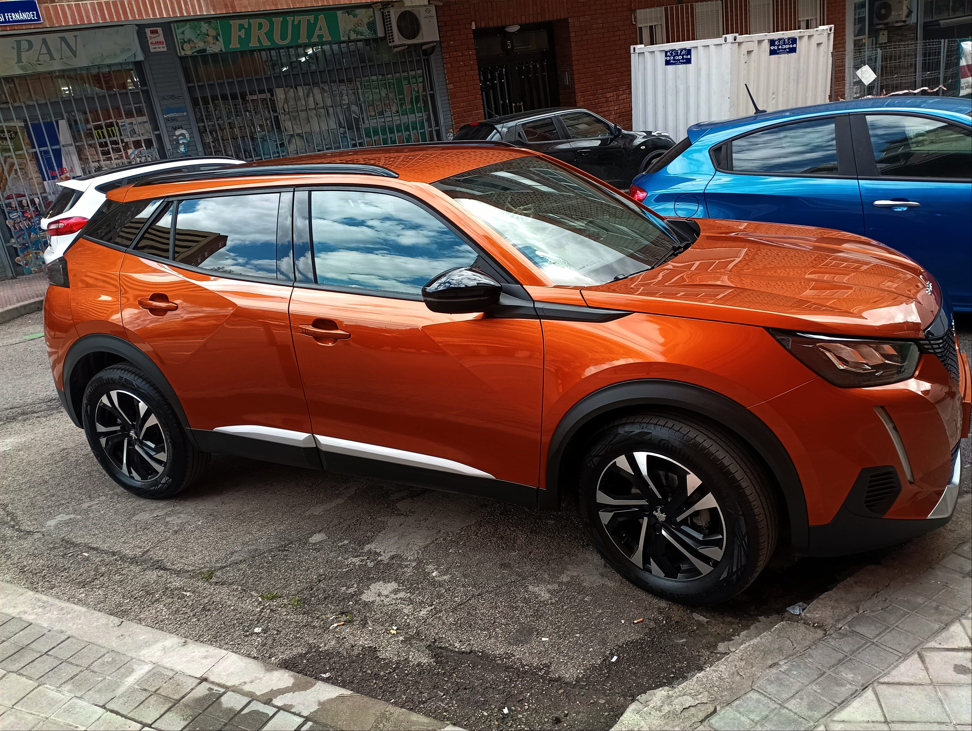 Peugeot 2008 1.2 allure con Aire acondicionado