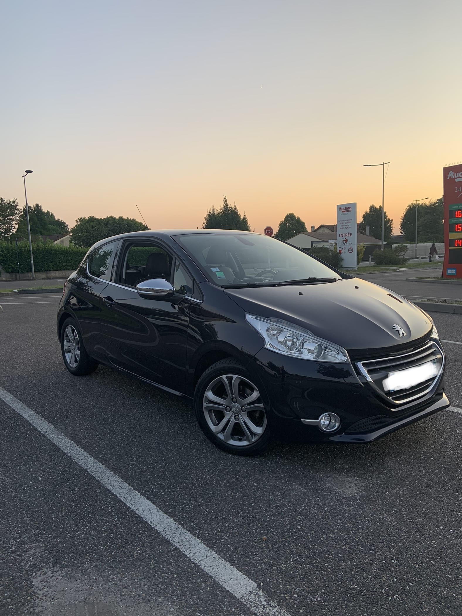 Peugeot 208, 2013, Essence 95