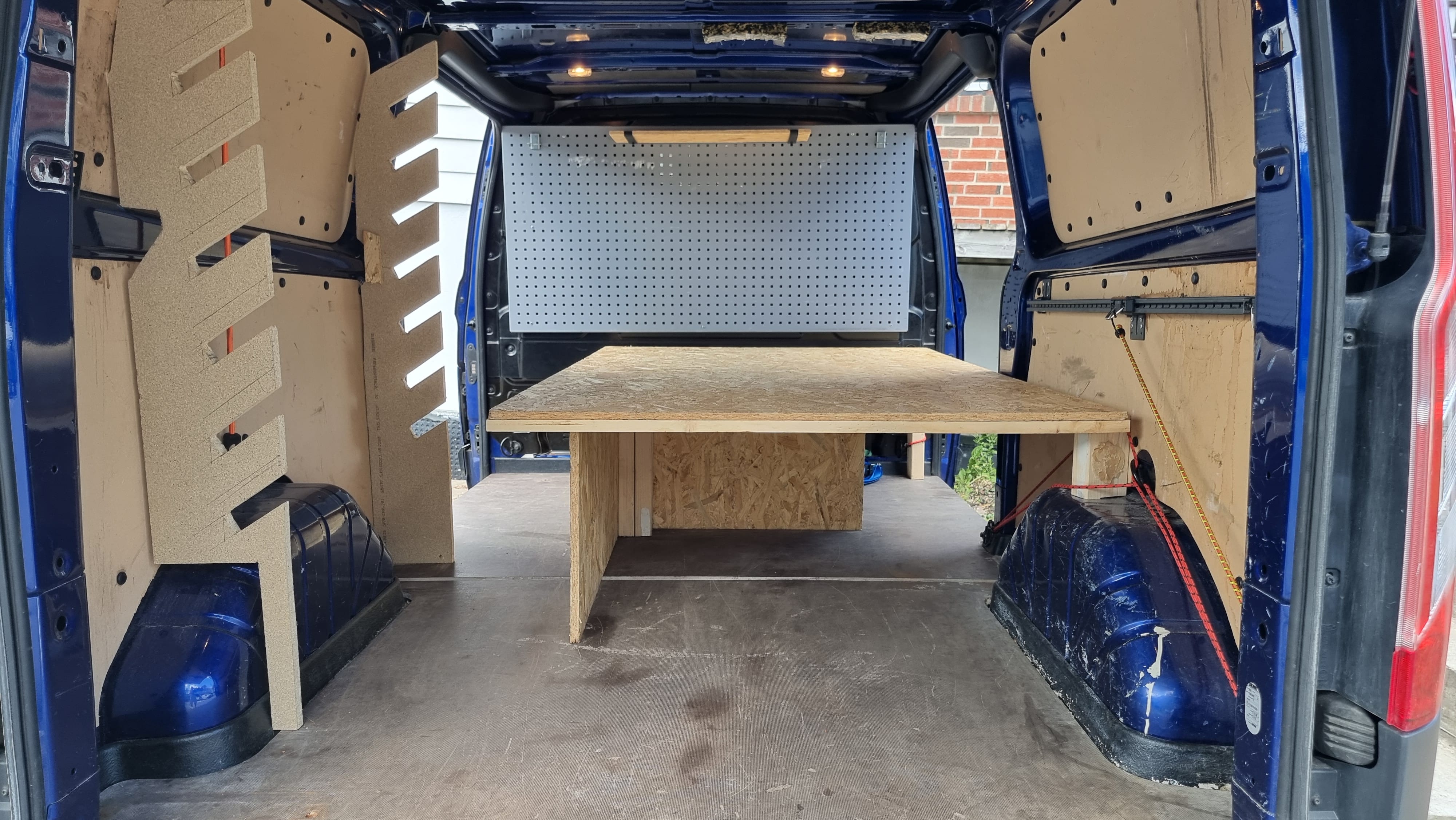 Ford Transit Custom Varebil Cruise control 2.0tdci 131hp 2650kg krok, sleeping option med Dashcam