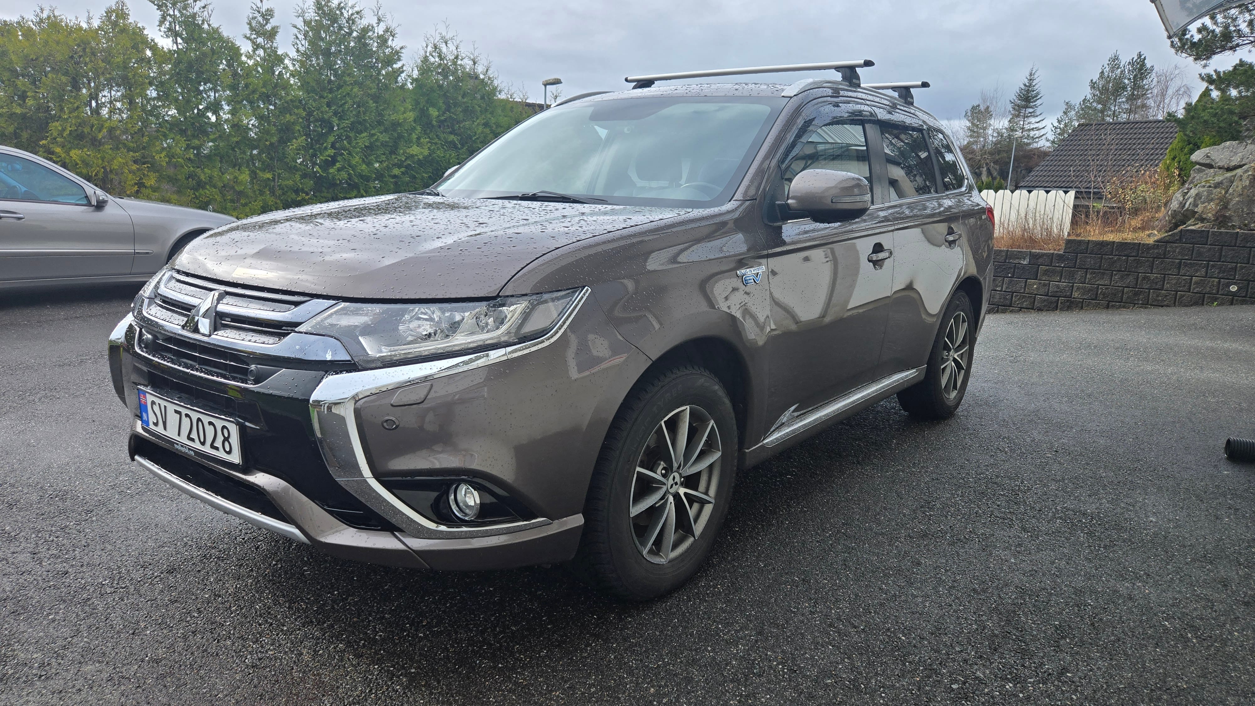 Mitsubishi Outlander PHEV SE, 2016, Blyfri 95, automatisk