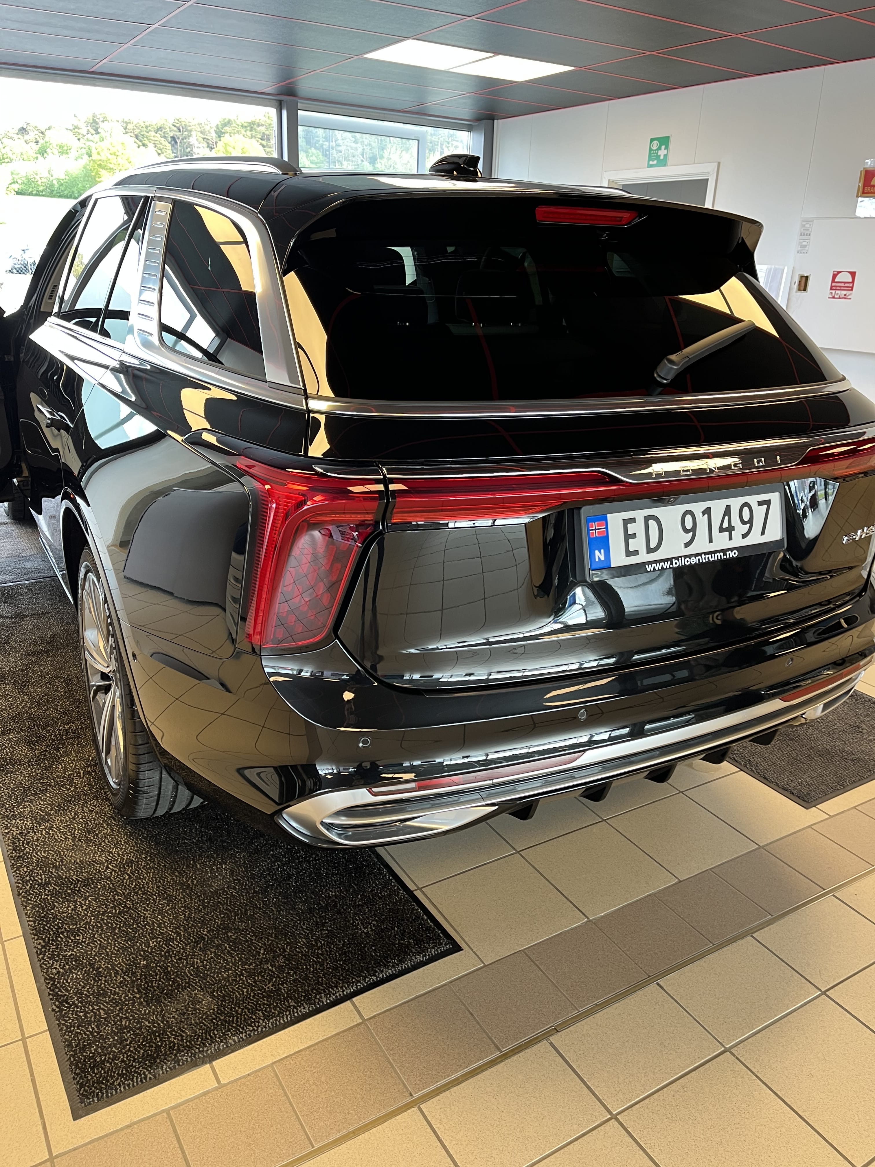 Hongqi E-HS9 Stor luksus SUV med enorm bagasjeplass! with GPS