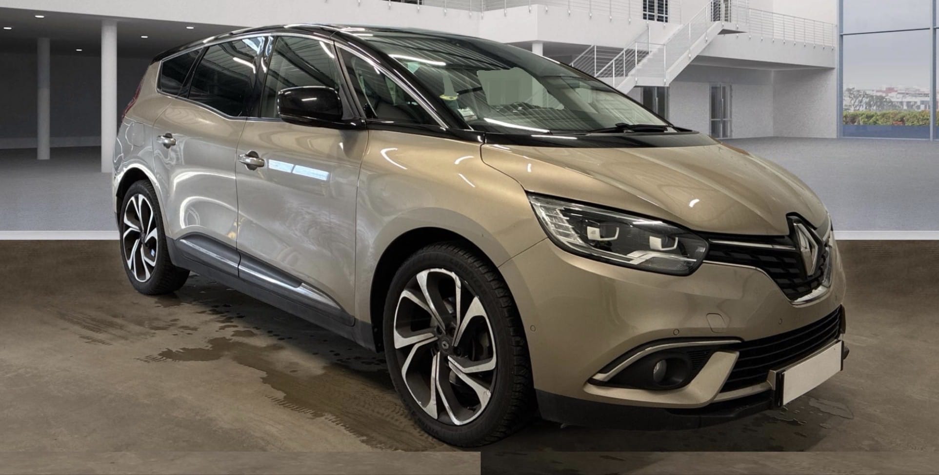 Renault Grand Scenic avec Climatisation