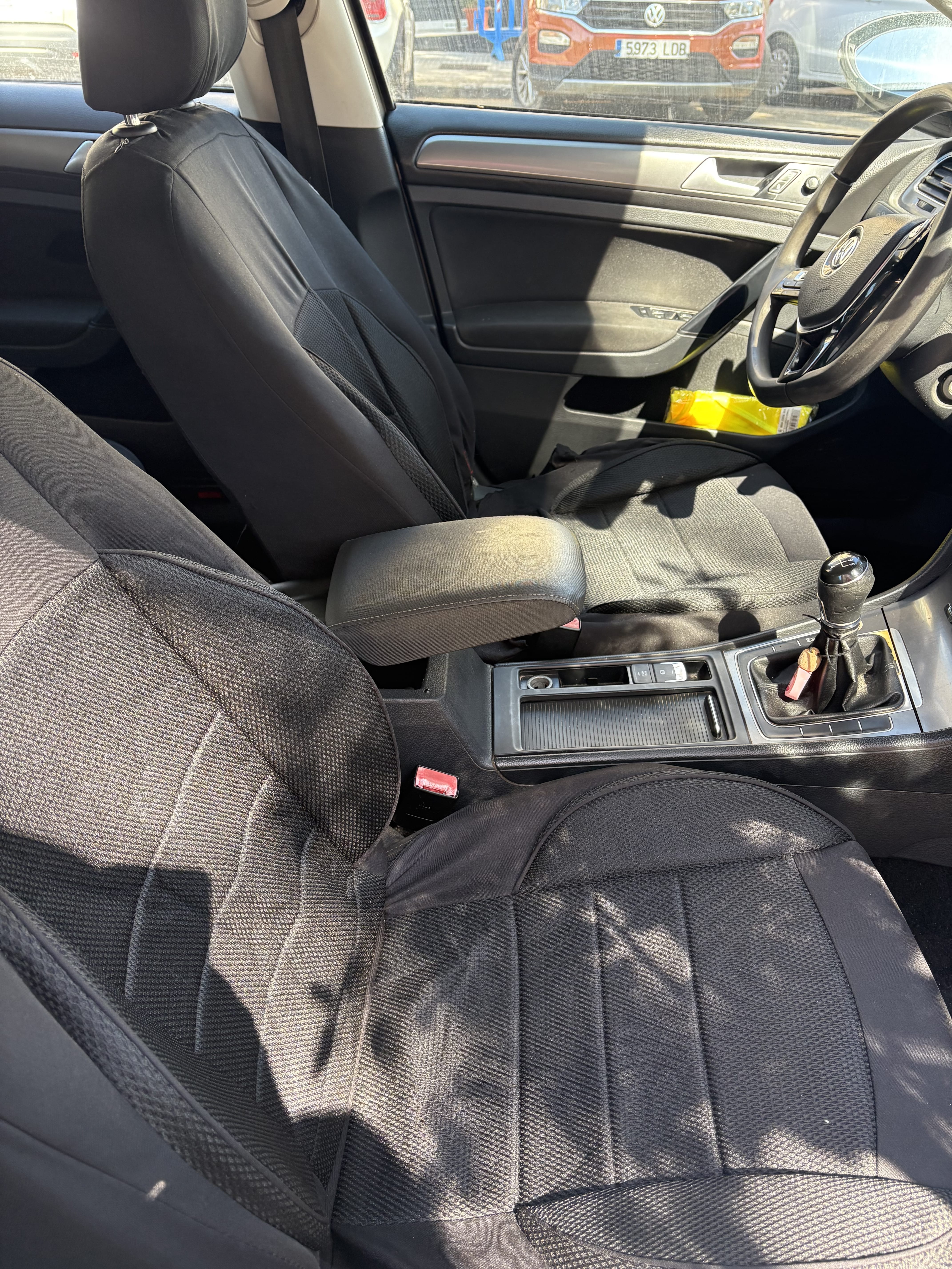 Volkswagen Golf avec GPS