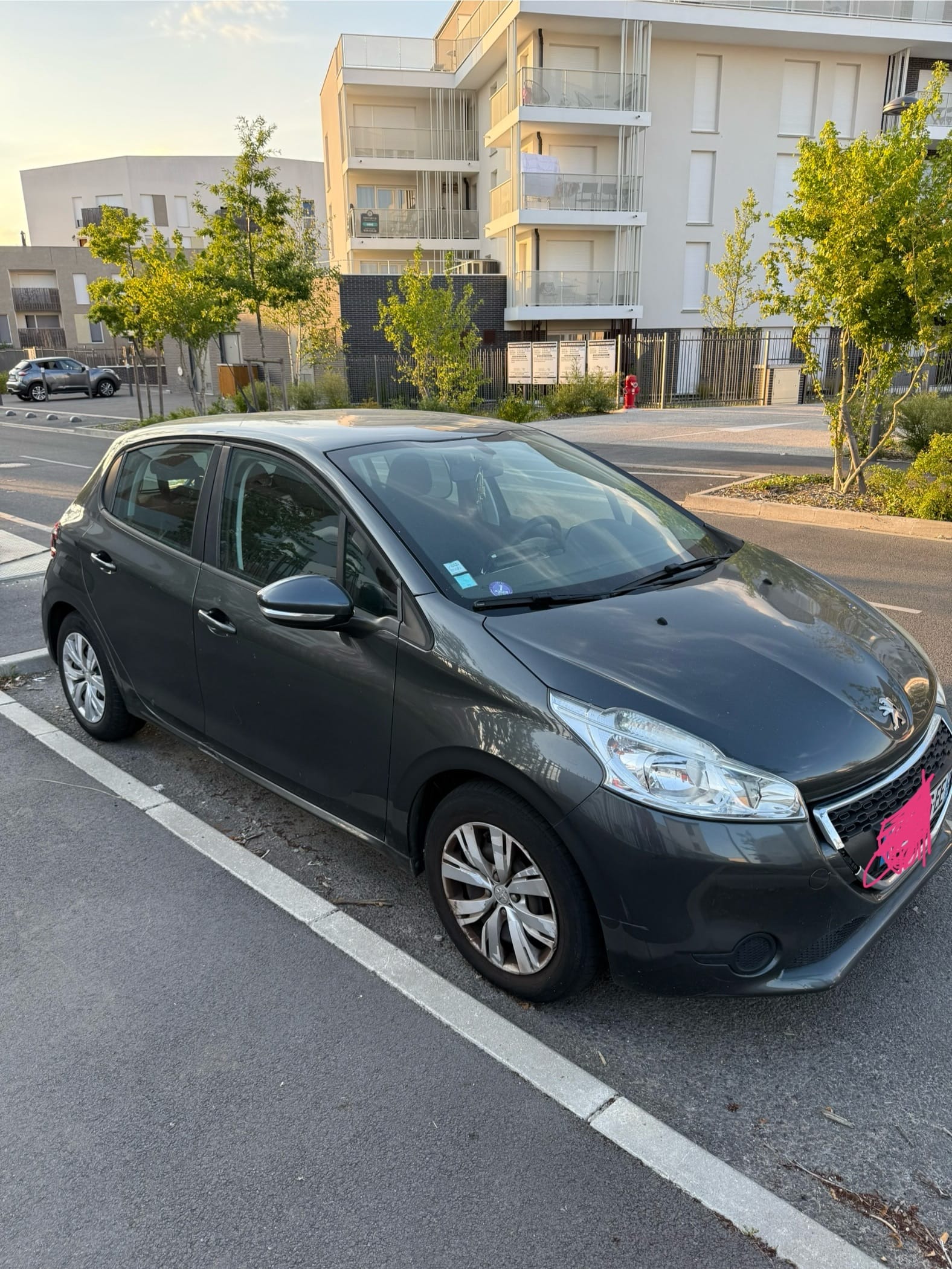 Peugeot 208, 2014, Essence 95
