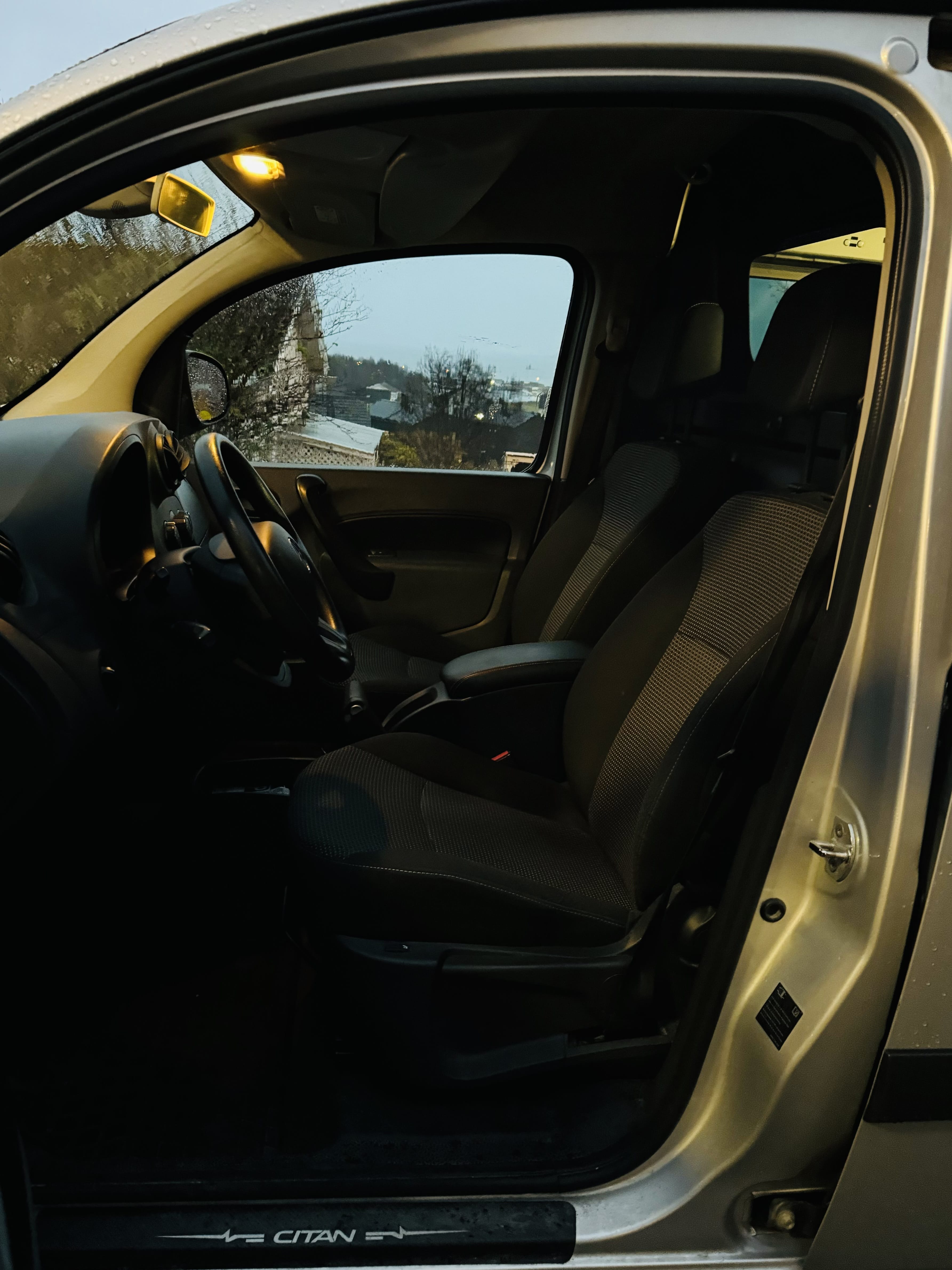 Mercedes-Benz Citan Varebil med Tilhengerfeste