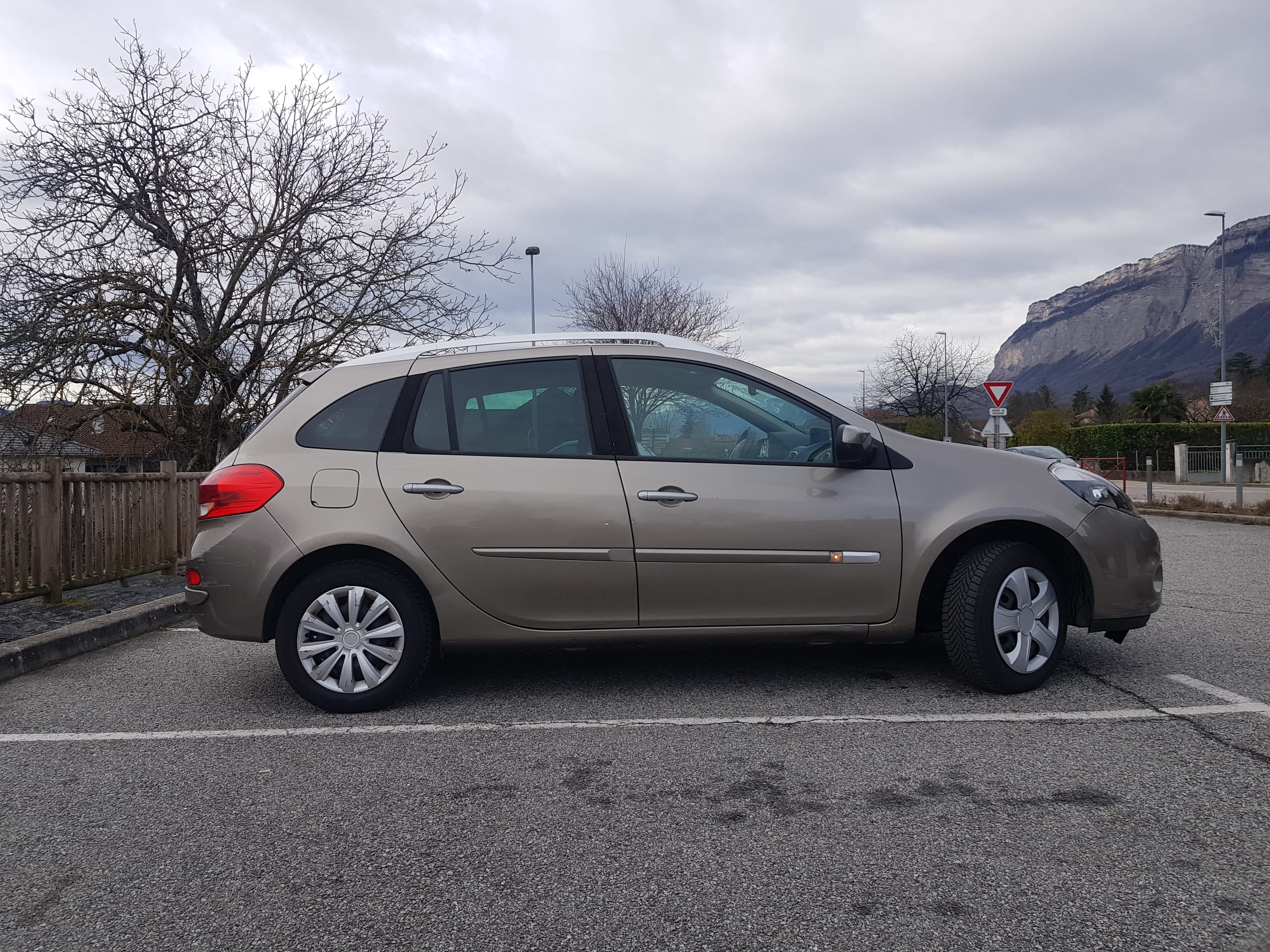 Renault Clio Estate 1.5 cdi avec GPS
